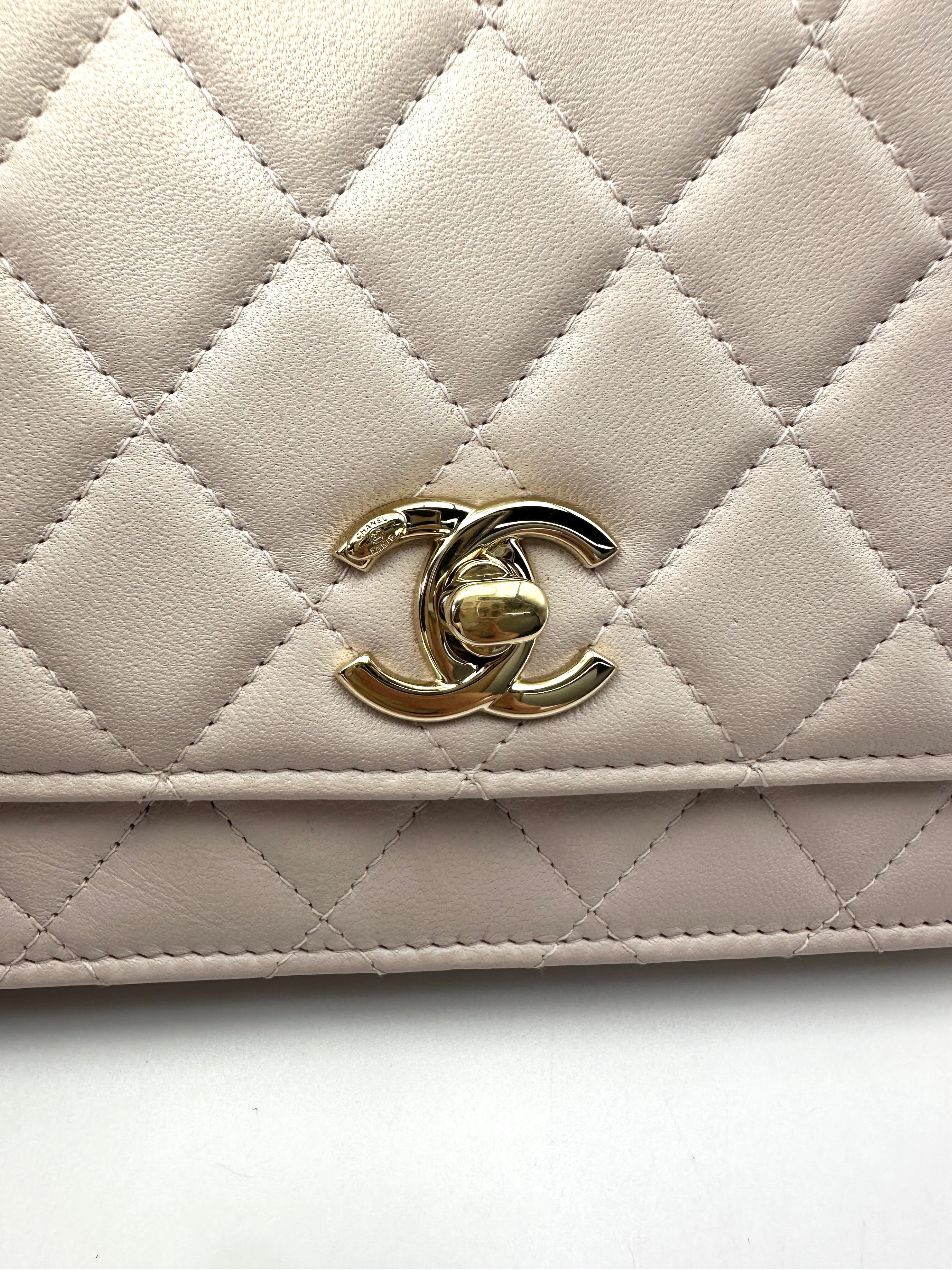 Chanel Trendy CC Pink Quilted Leather Wallet On Chain(30***19) CC2457
