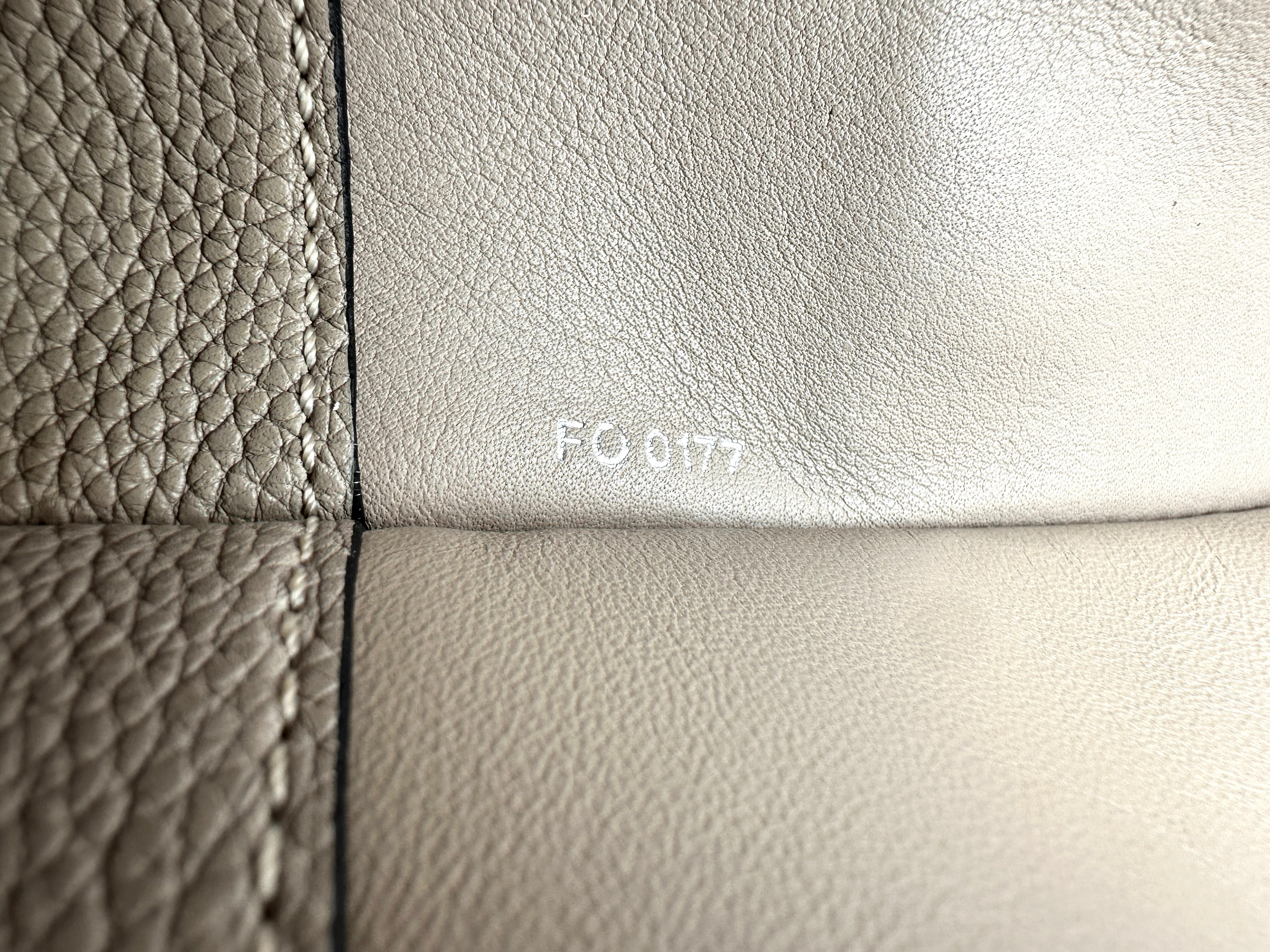 Louis Vuitton City Steamer MM Grey Taurillon Leather Handle Bag LV3230