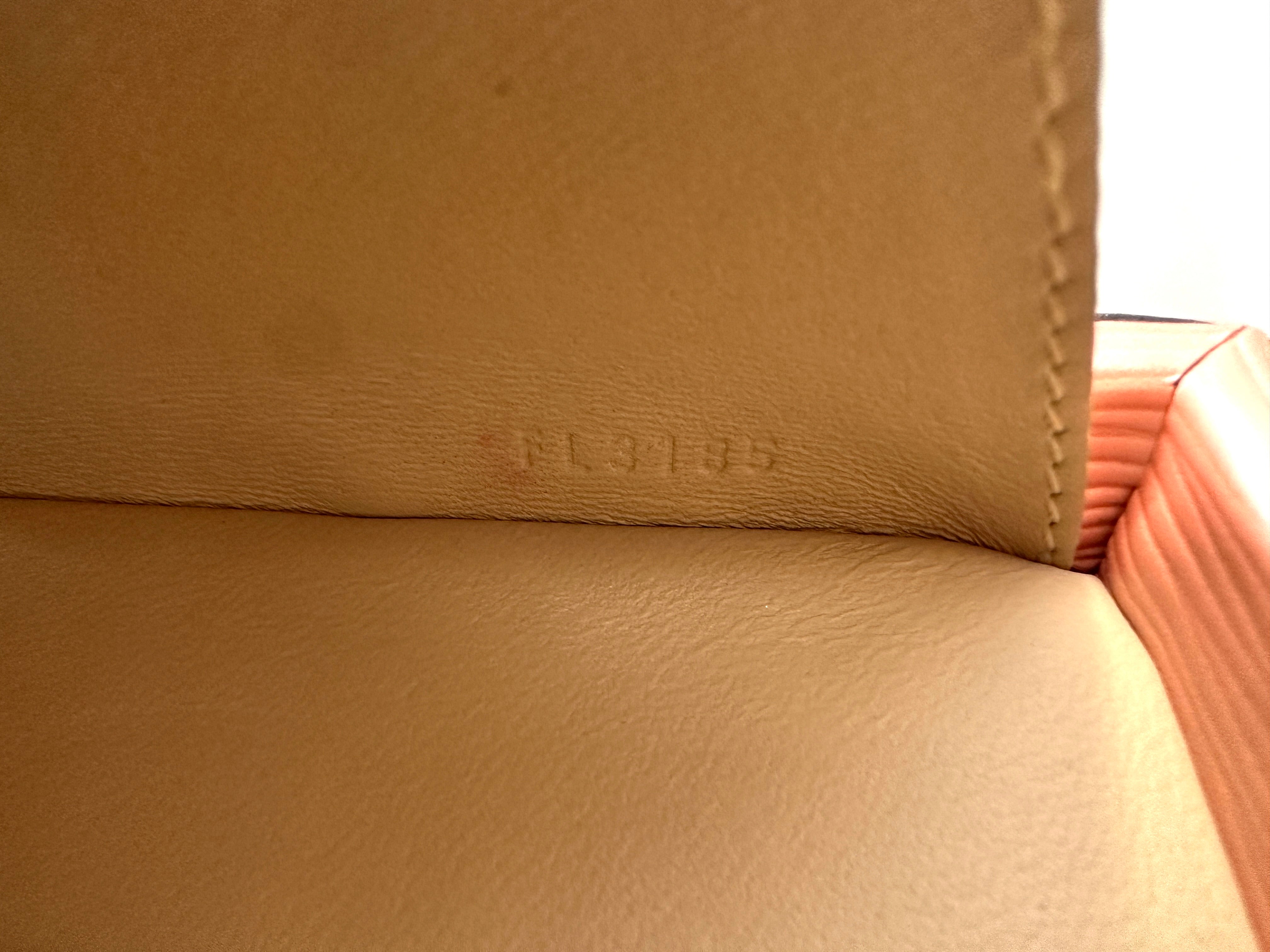 Louis Vuitton Petite Malle Pink Epi Leather Shoulder Bag LV3231