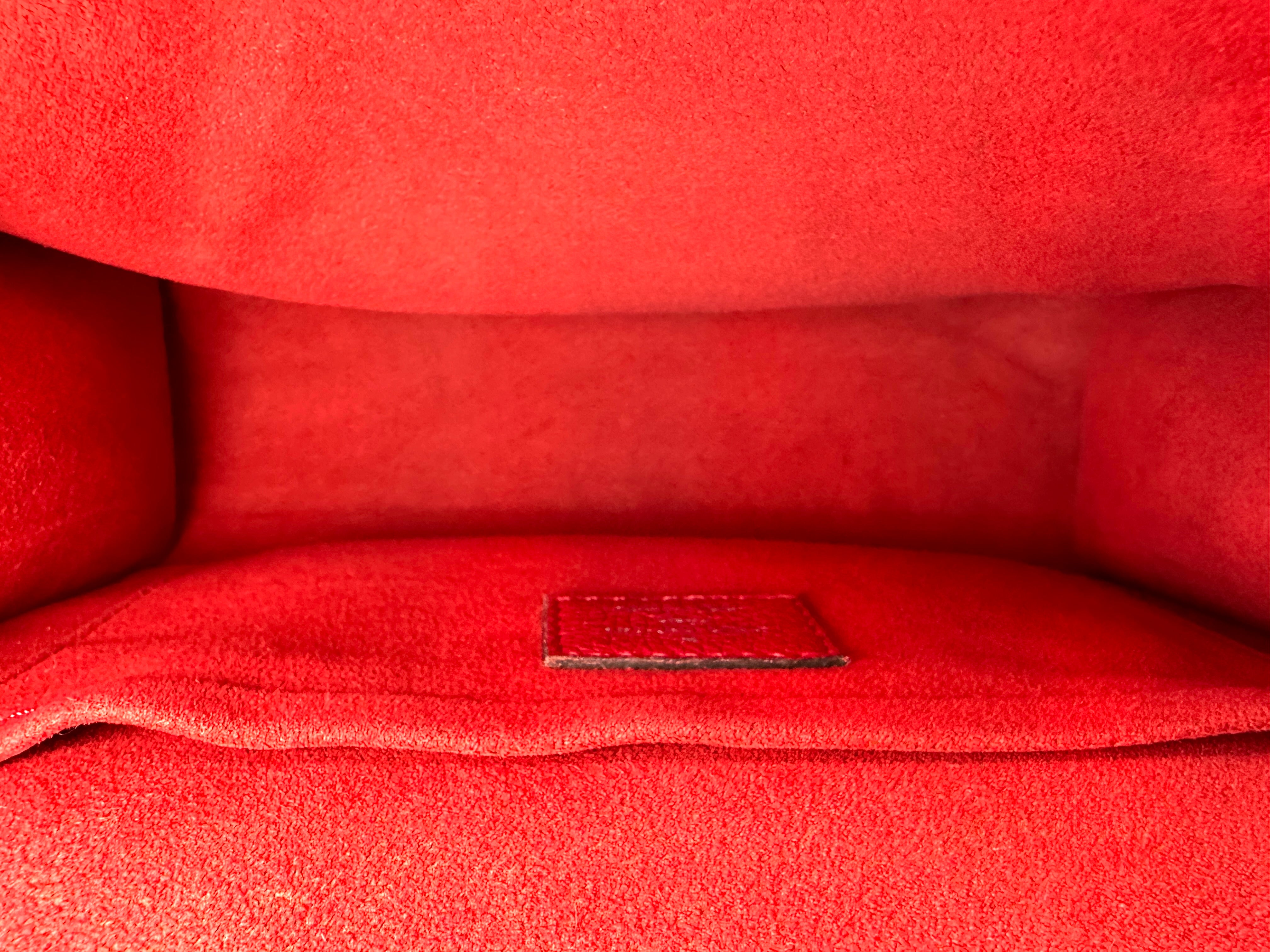Louis Vuitton Lockme Red Leather Shoulder Bag LV3236