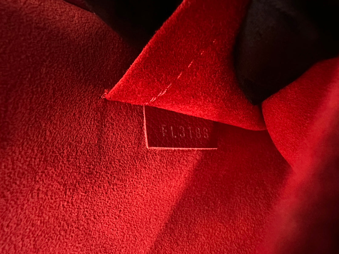 Louis Vuitton Lockme Red Leather Shoulder Bag LV3236