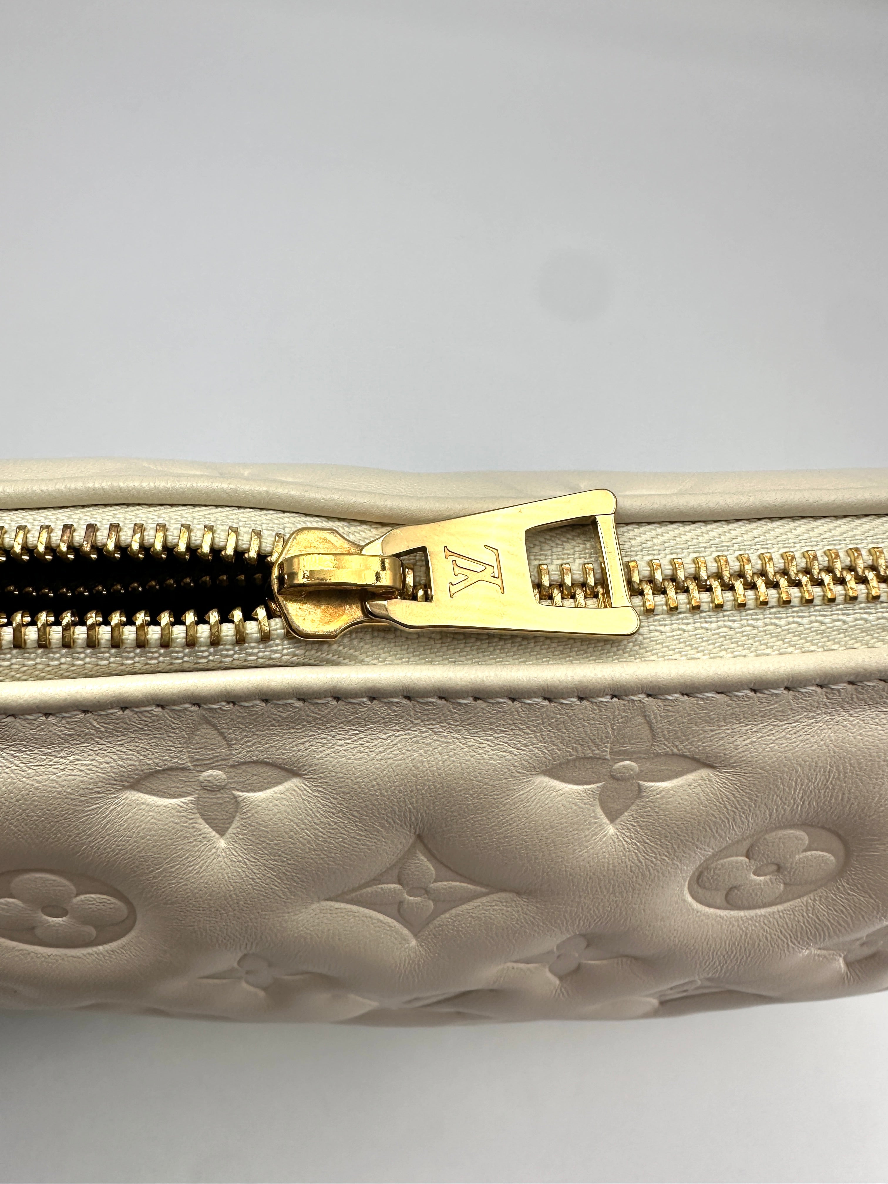 Louis Vuitton Coussin White Monogram Embossed Puffy Leather Shoulder Bag LV3242