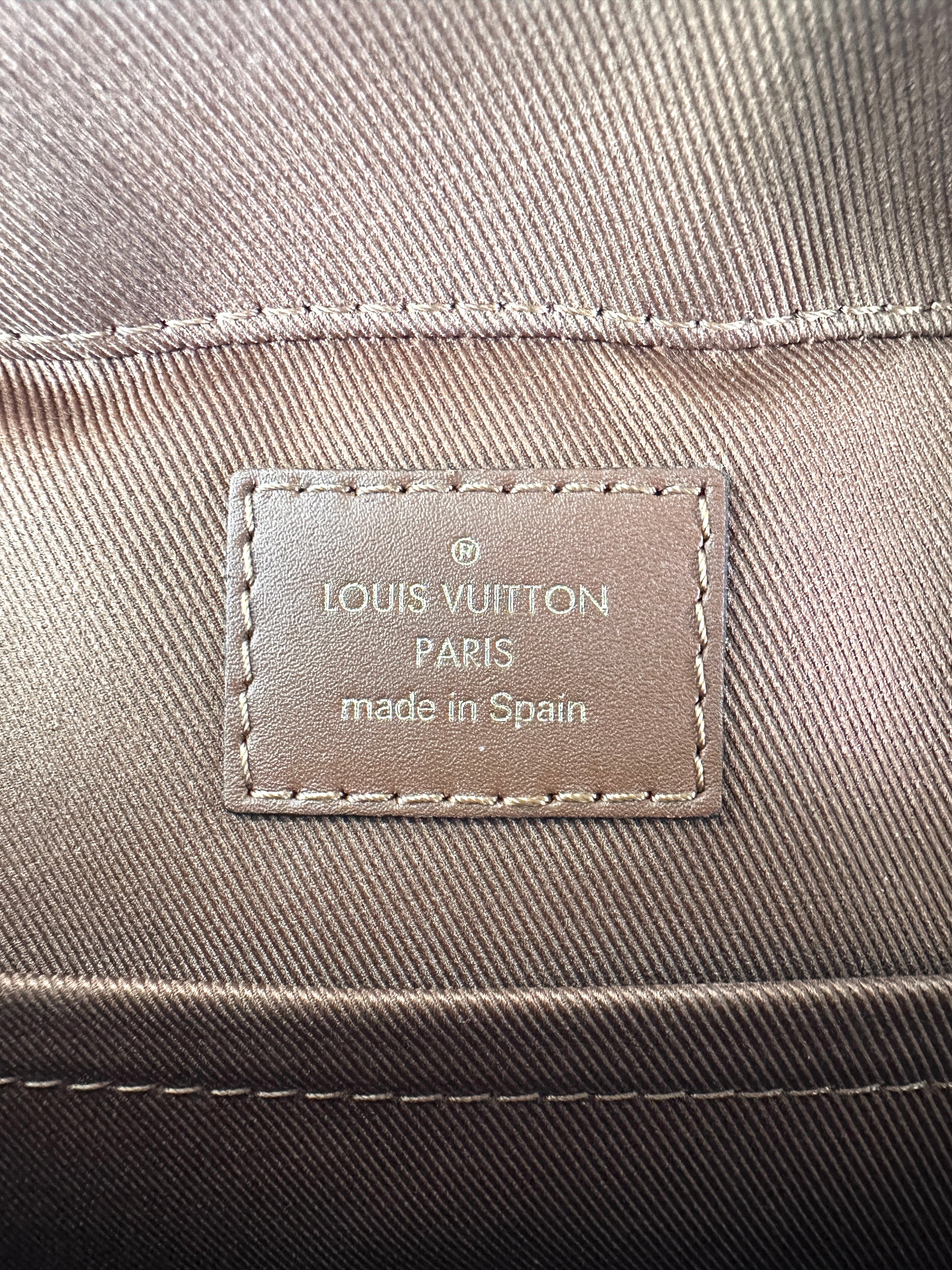 Louis Vuitton Monogram Empreinte Saintonge Shoulder Bag LV3240