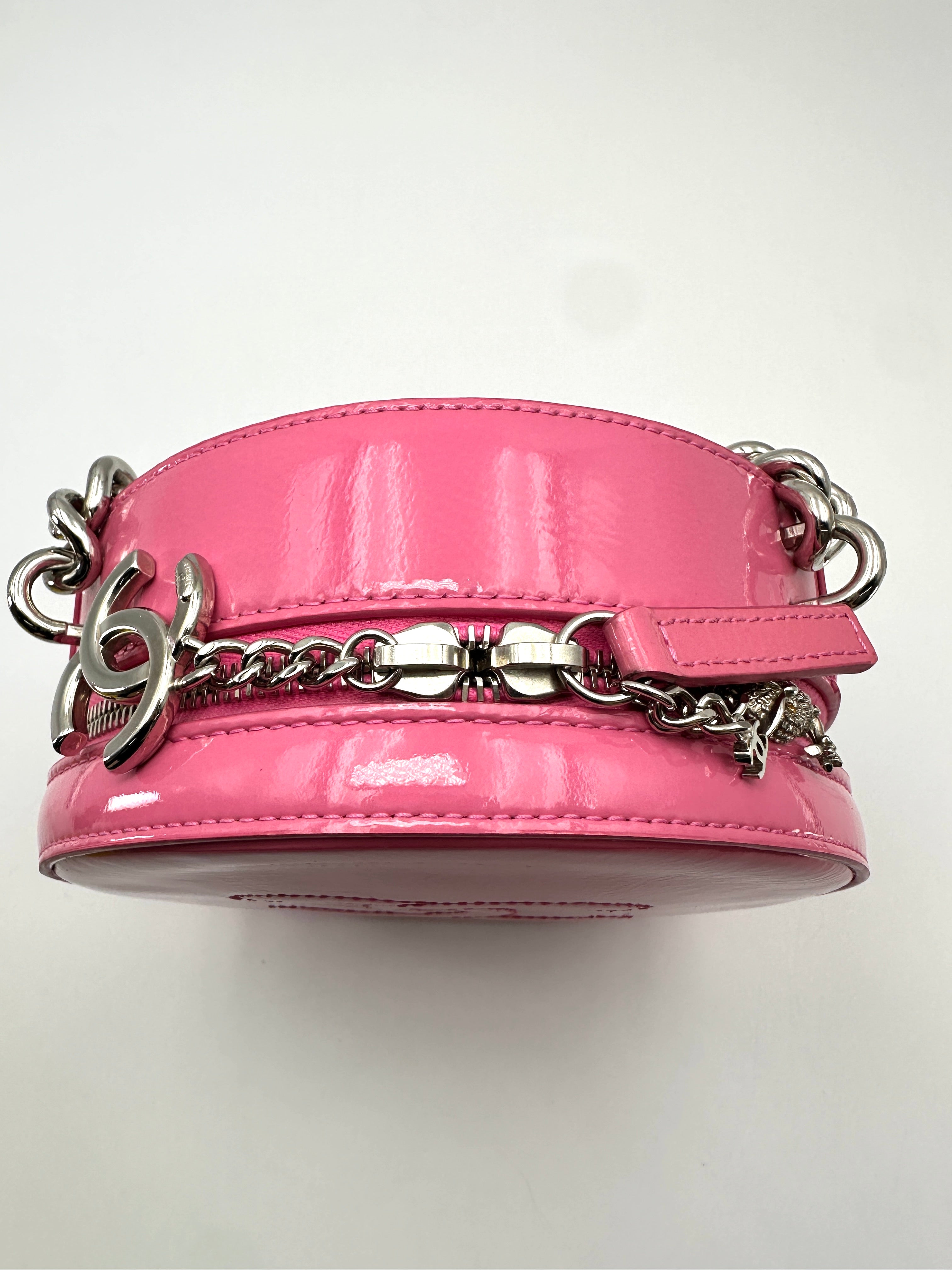 Chanel Pink Leather Round Clutch(26***97) CC2464