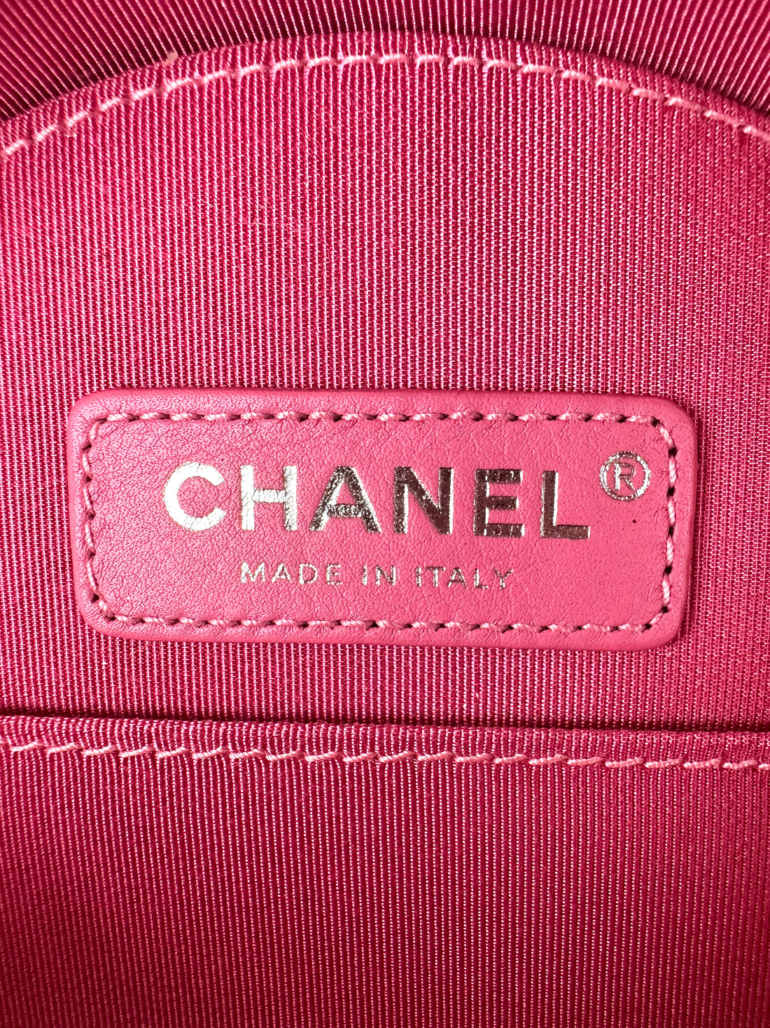 Chanel Pink Leather Round Clutch(26***97) CC2464