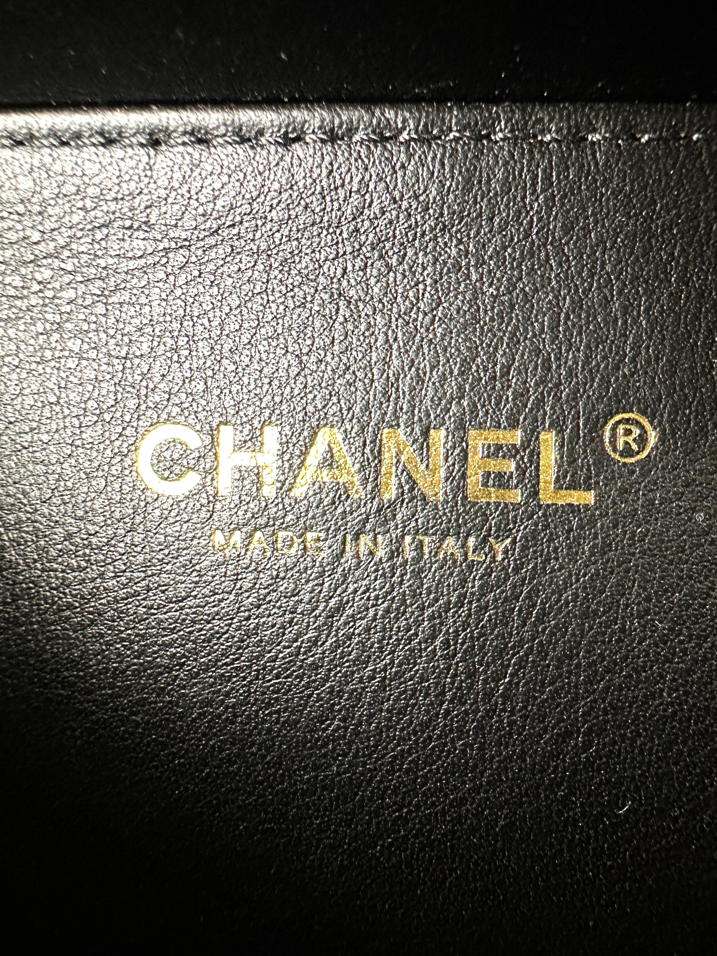 Chanel CC Filigree Black Quilted Leather Vanity Case(29***36) CC2473