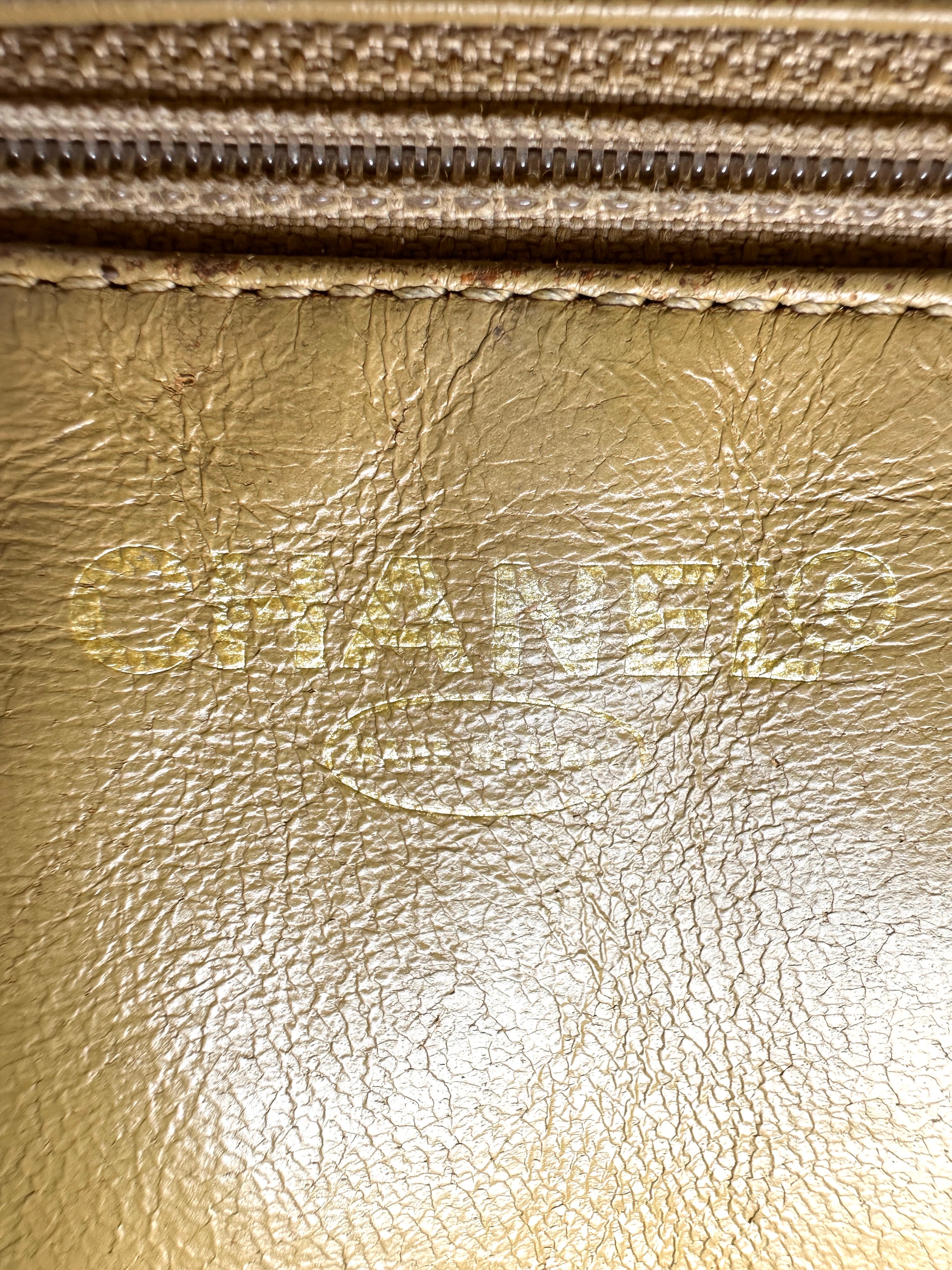 Chanel Medallion Beige Quilted Leather Handle Bag(68***11) CC2474