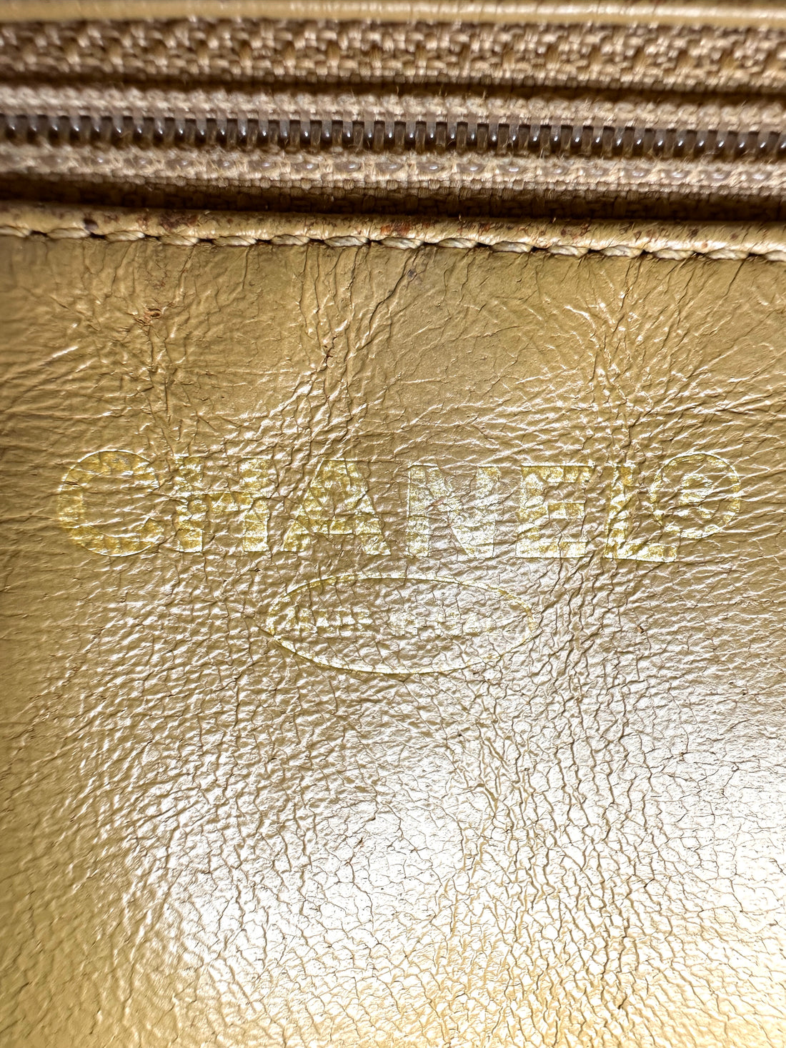 Chanel Medallion Beige Quilted Leather Handle Bag(68***11) CC2474