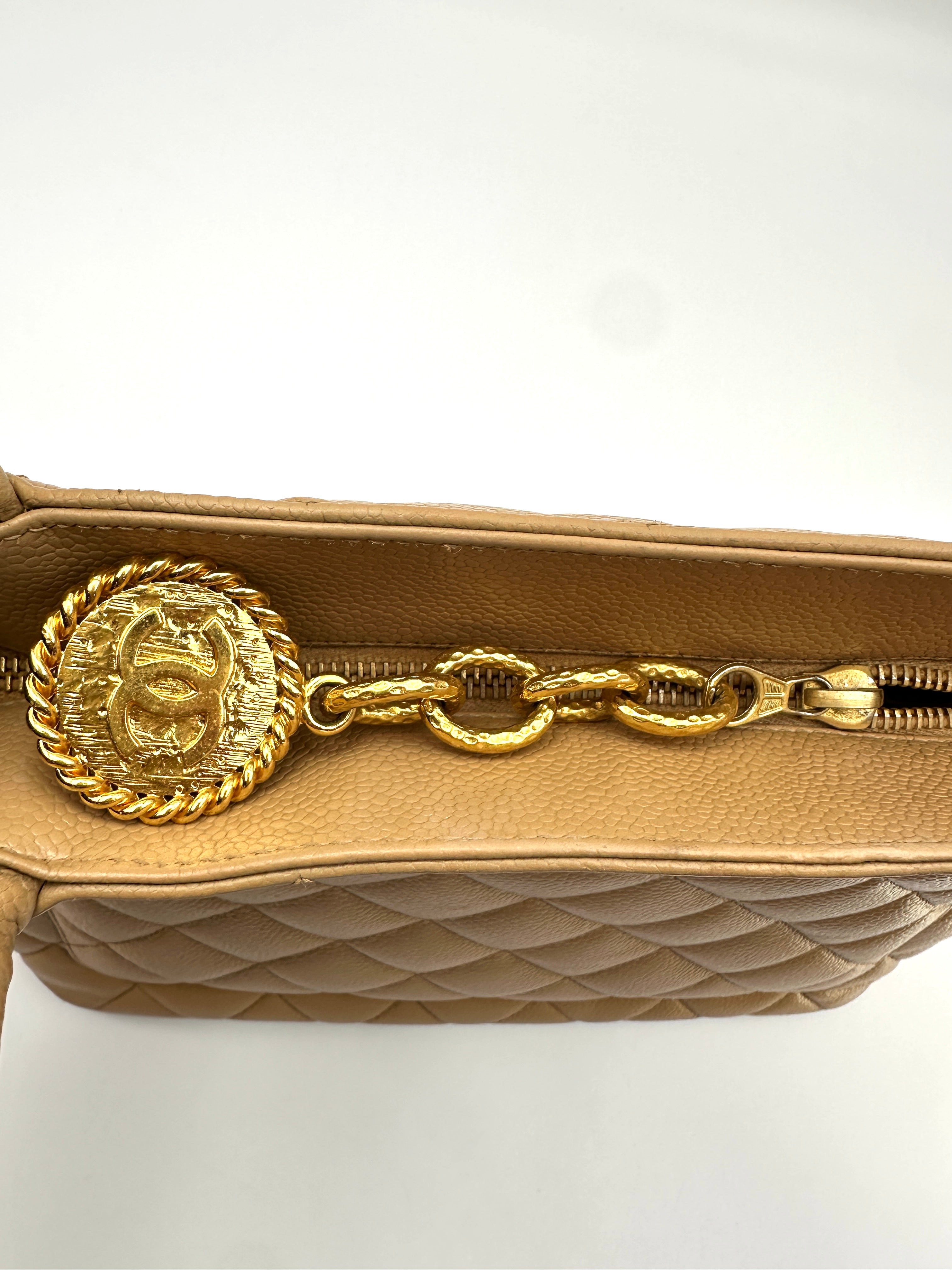 Chanel Medallion Beige Quilted Leather Handle Bag(68***11) CC2474
