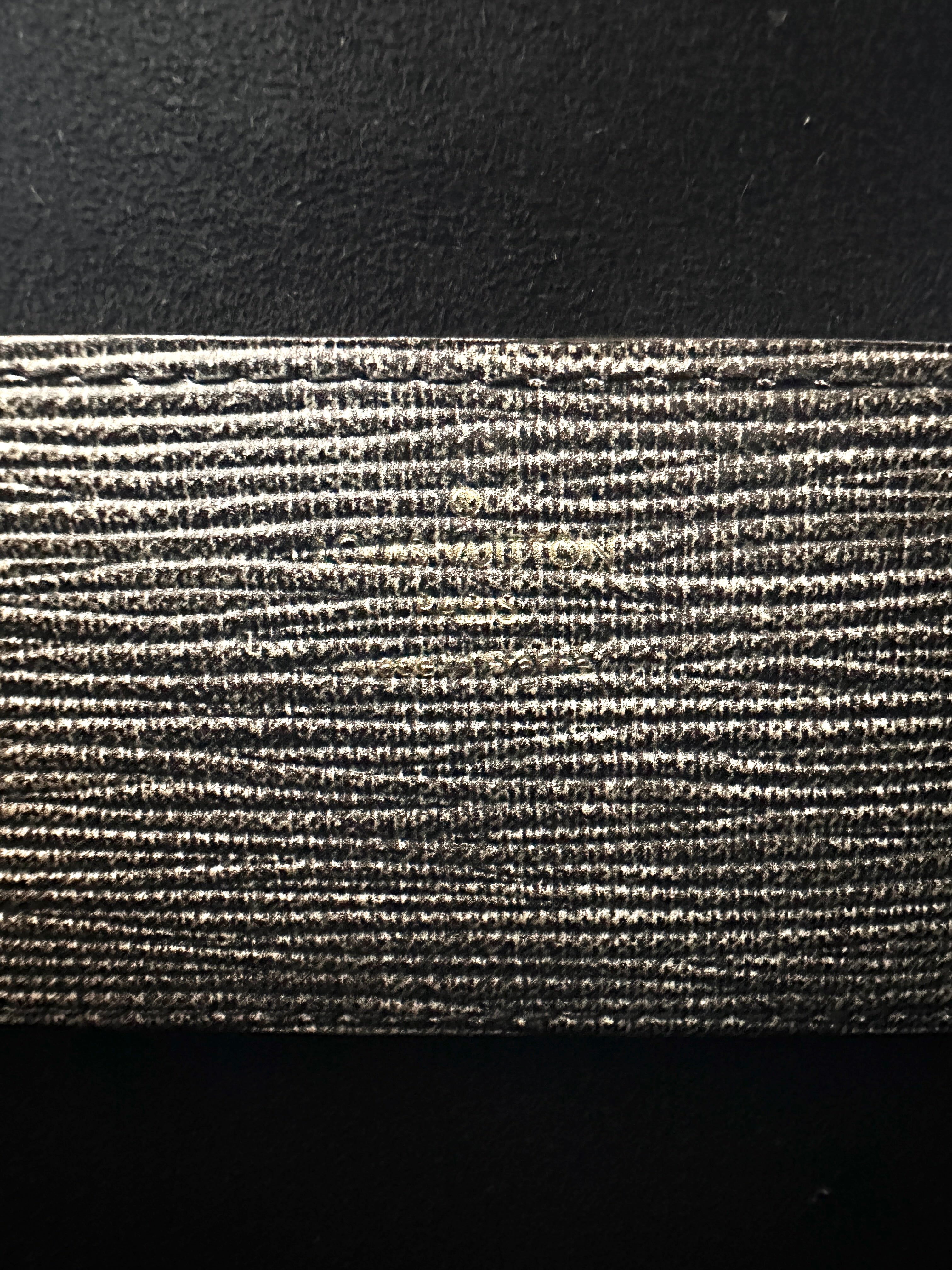 Louis Vuitton Twist MM Grey Epi Leather Shoulder Bag LV3247