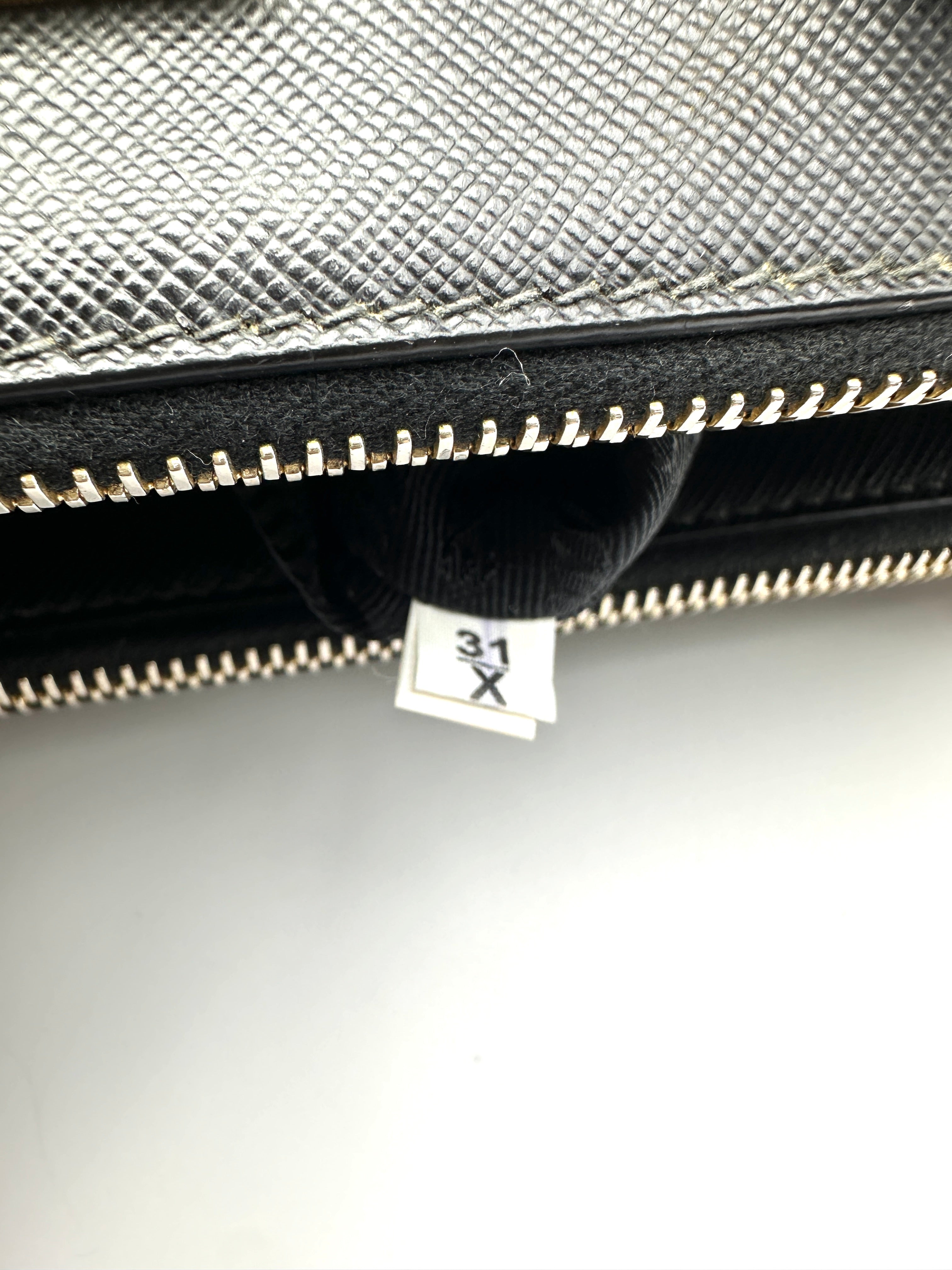 Prada Galleria Black Saffiano Leather Handle Bag PR539