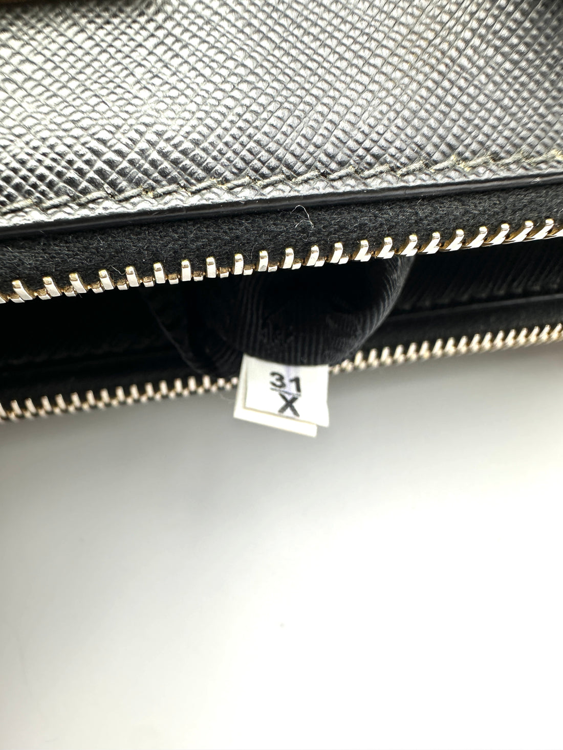 Prada Galleria Black Saffiano Leather Handle Bag PR539