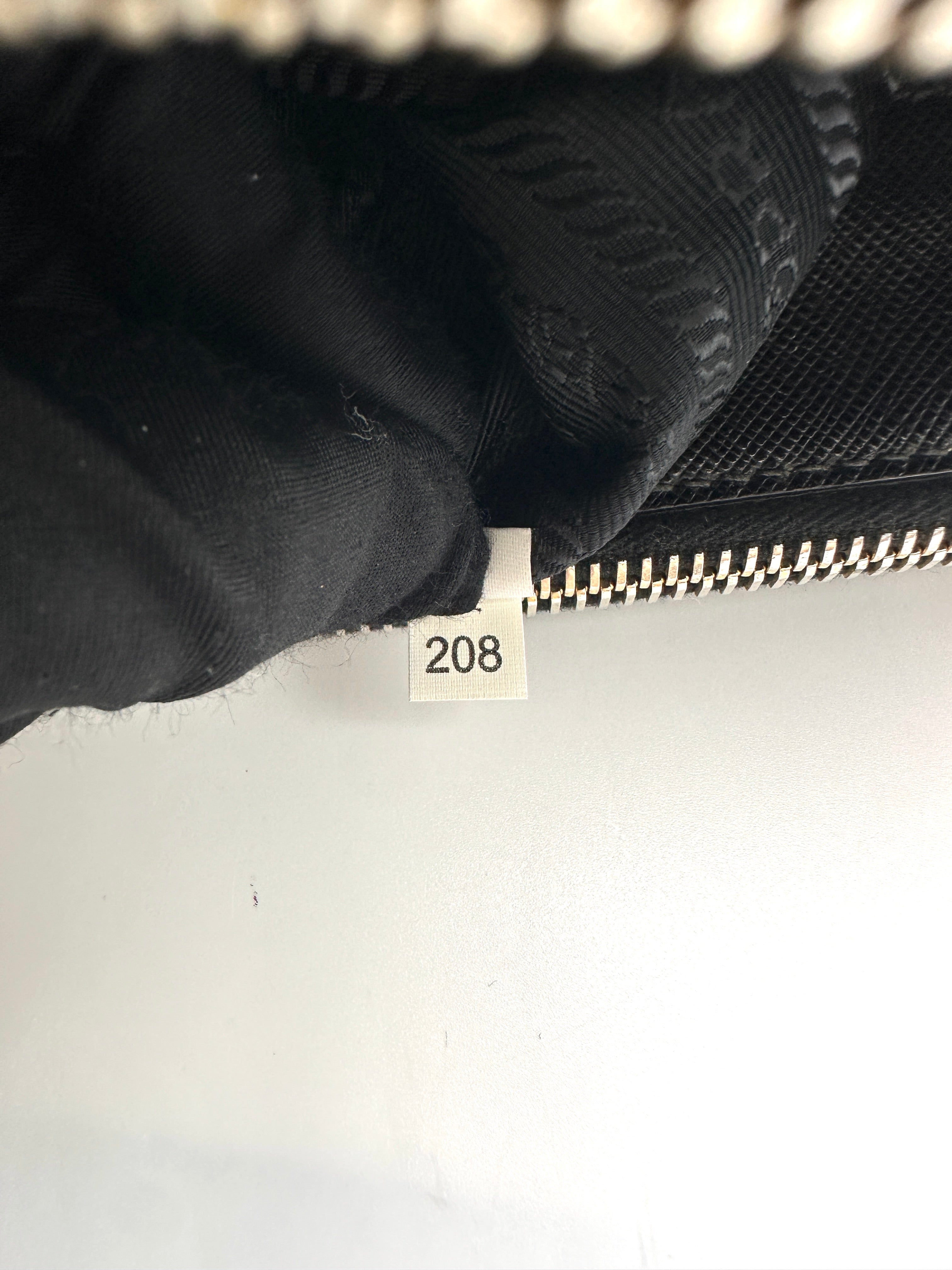 Prada Galleria Black Saffiano Leather Handle Bag PR539
