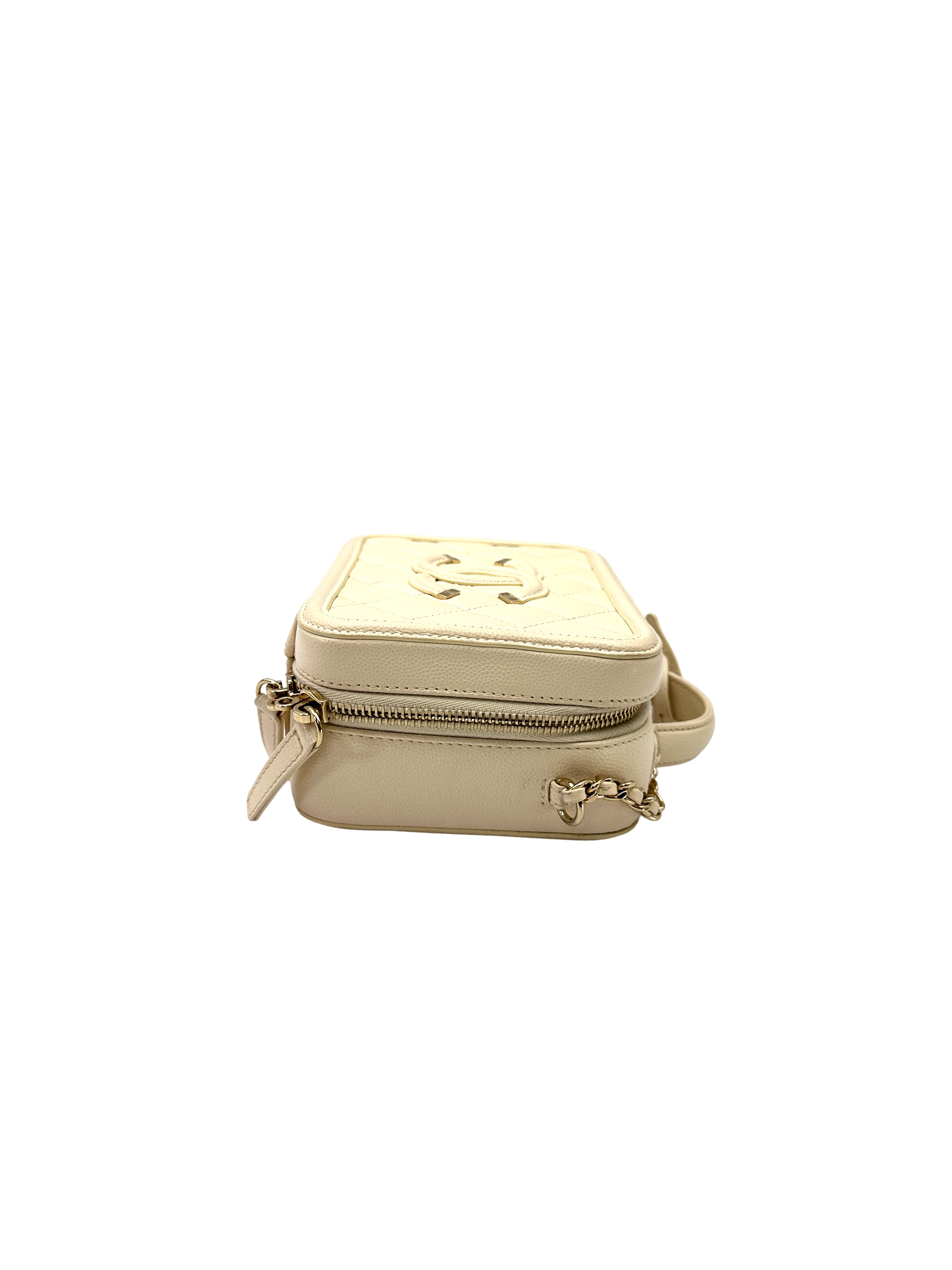 Chanel CC Filigree White Quilted Leather Vanity Case(29***27) CC2478