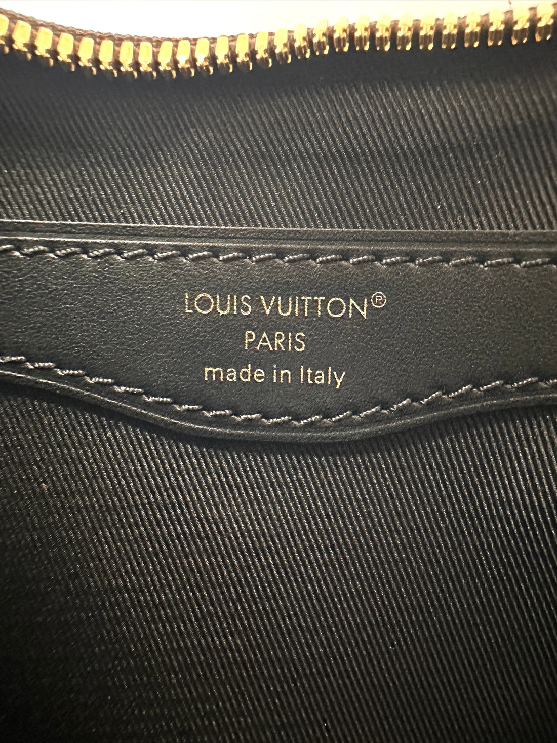 Louis Vuitton Bunlogne Monogram Canvas Shoulder Bag With Black Cowhide Leather Trim LVS
