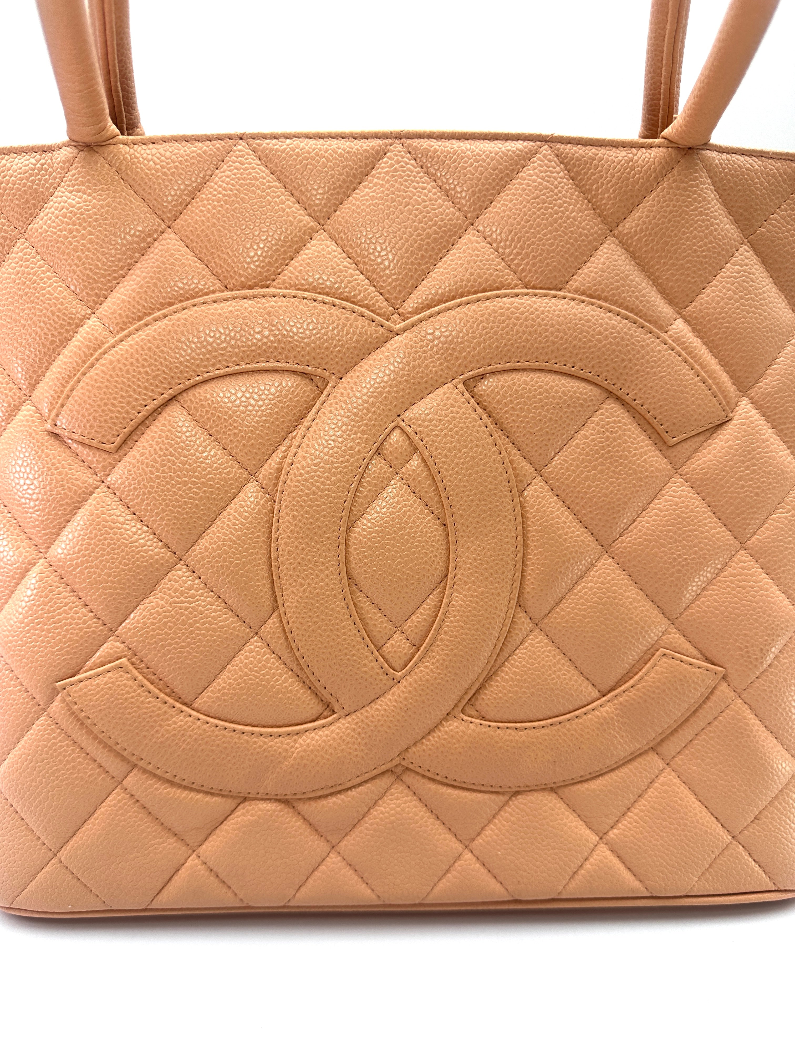 Chanel Medallion Beige Quilted Leather Handle Bag(82***46) CC2485