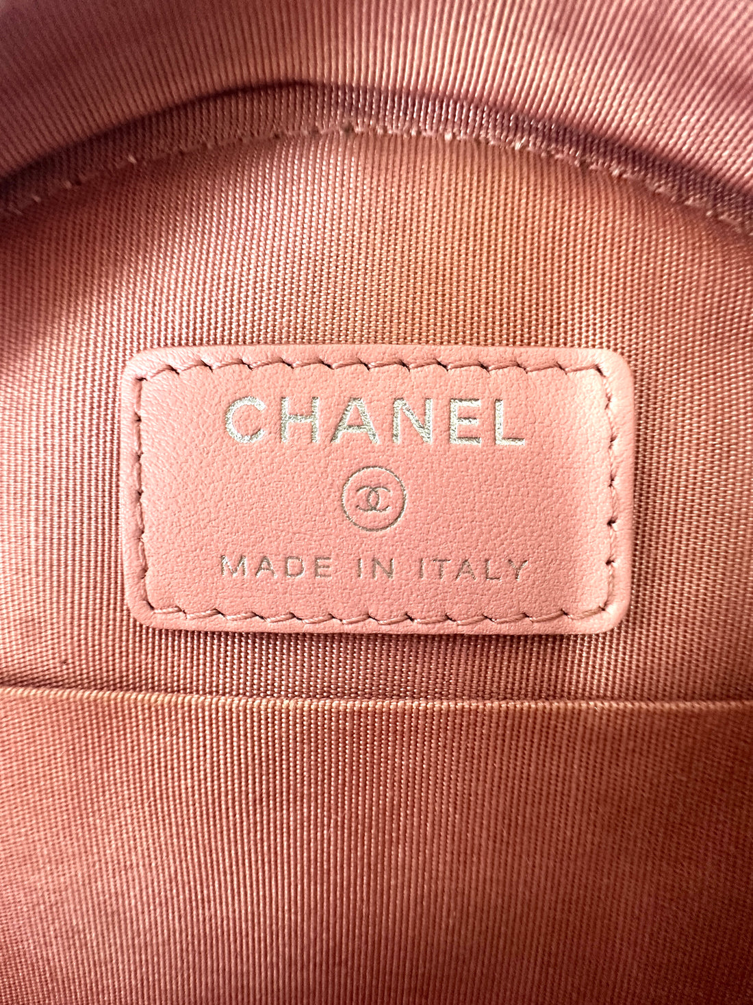 Chanel 24C Pink/White Quilted Leather Round Clutch(27***67) CC2481