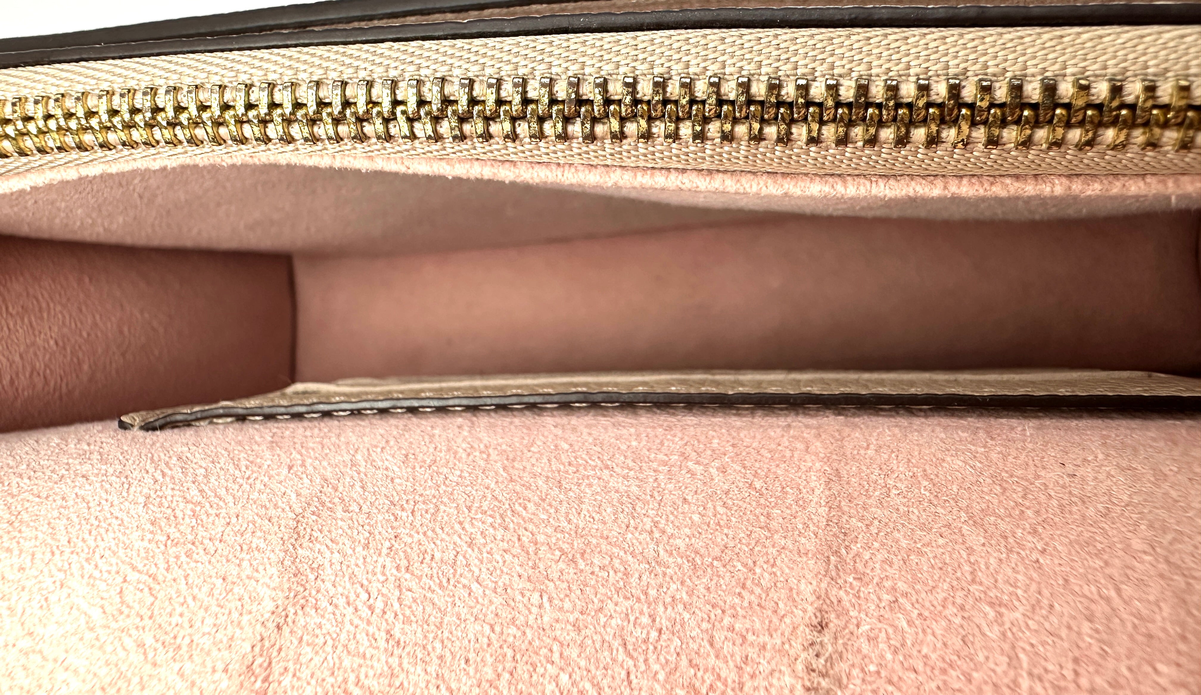 Louis Vuitton Lockme Beige Leather Shoulder Bag LV3255