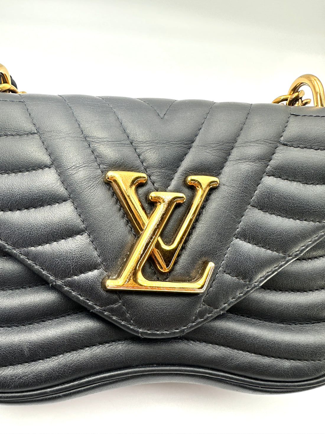 Louis Vuitton New Wave Black Chevron Quilted Leather Shoulder Bag LV3262