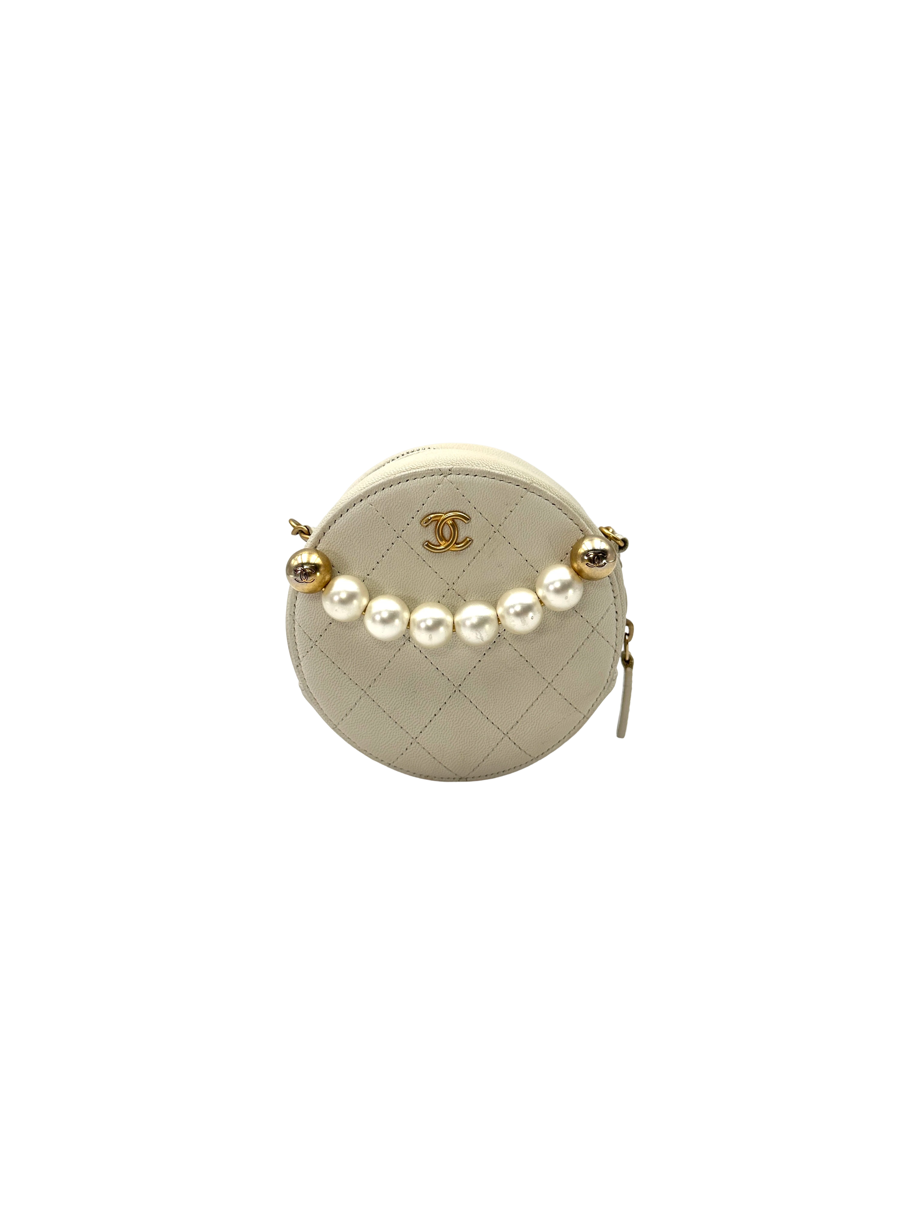 Chanel White Quilted Leather Pearl Round Clutch(29***84) CC2492