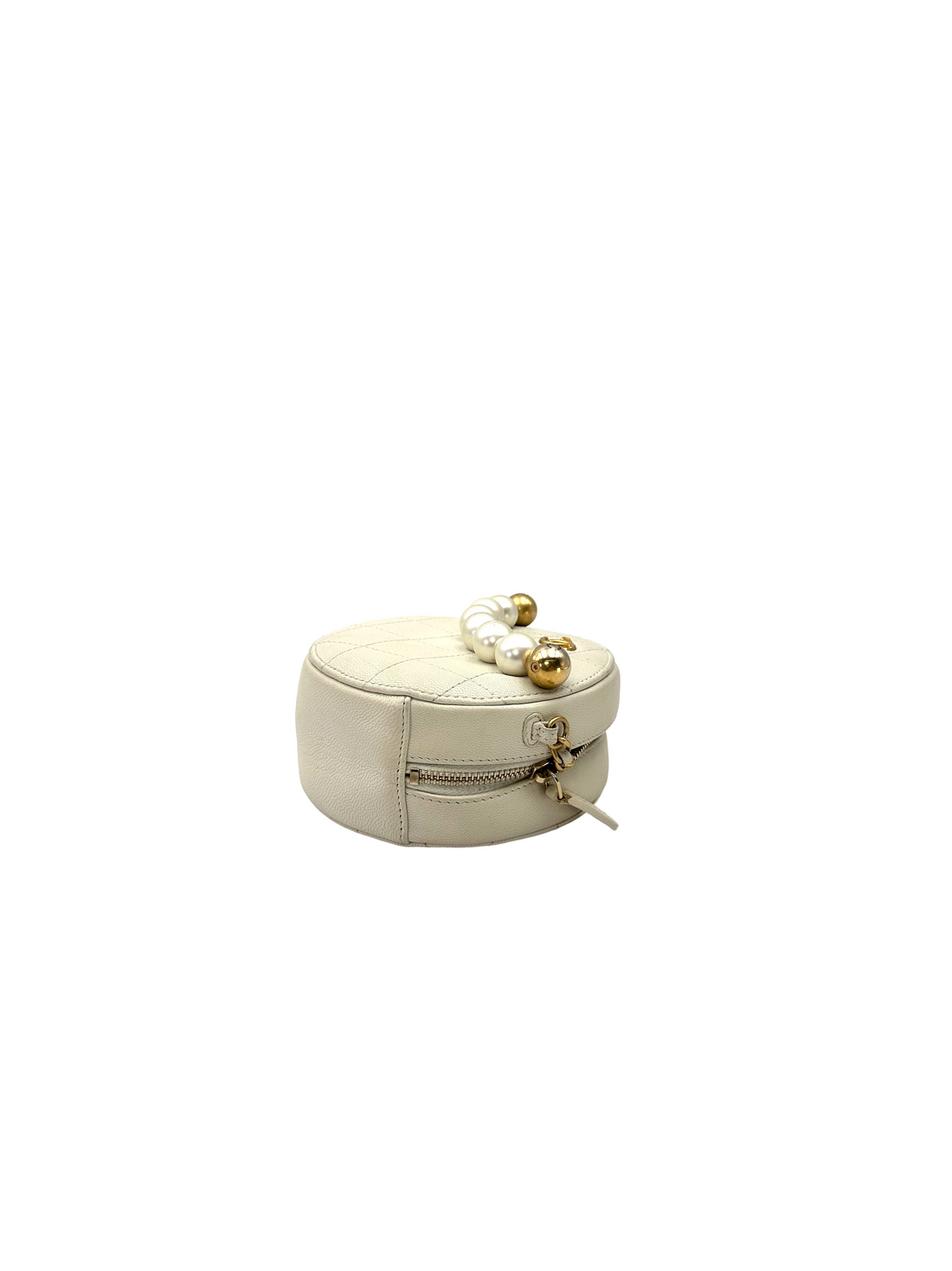 Chanel White Quilted Leather Pearl Round Clutch(29***84) CC2492