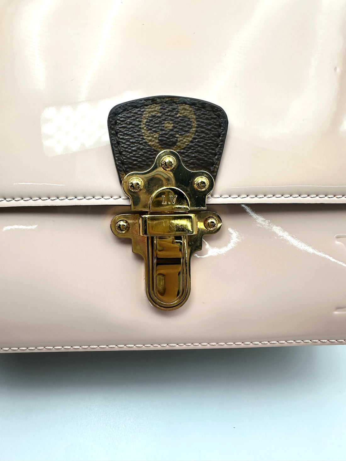 Louis Vuitton Pink Leather Pochette Metis LV3265