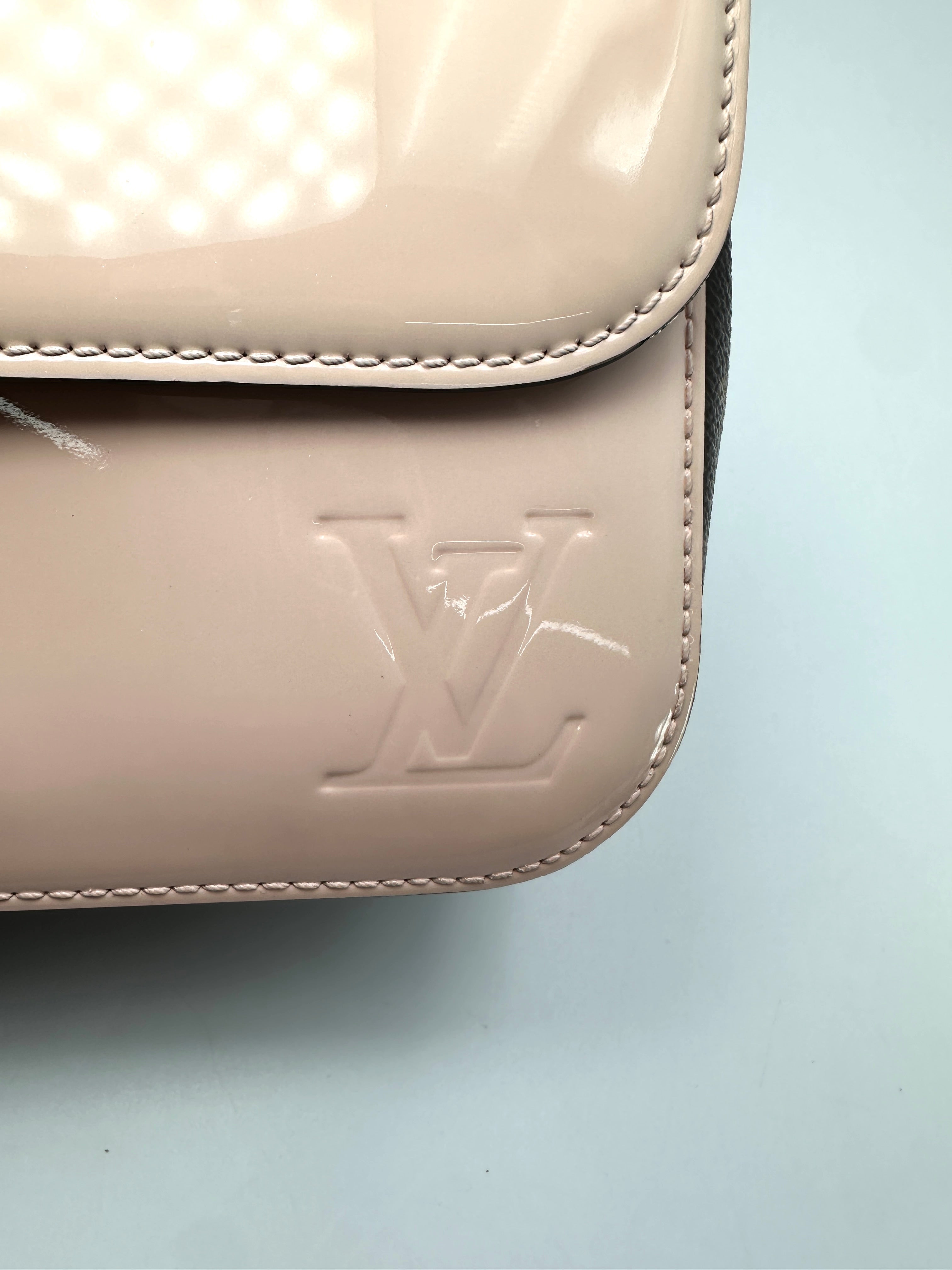 Louis Vuitton Pink Leather Pochette Metis LV3265