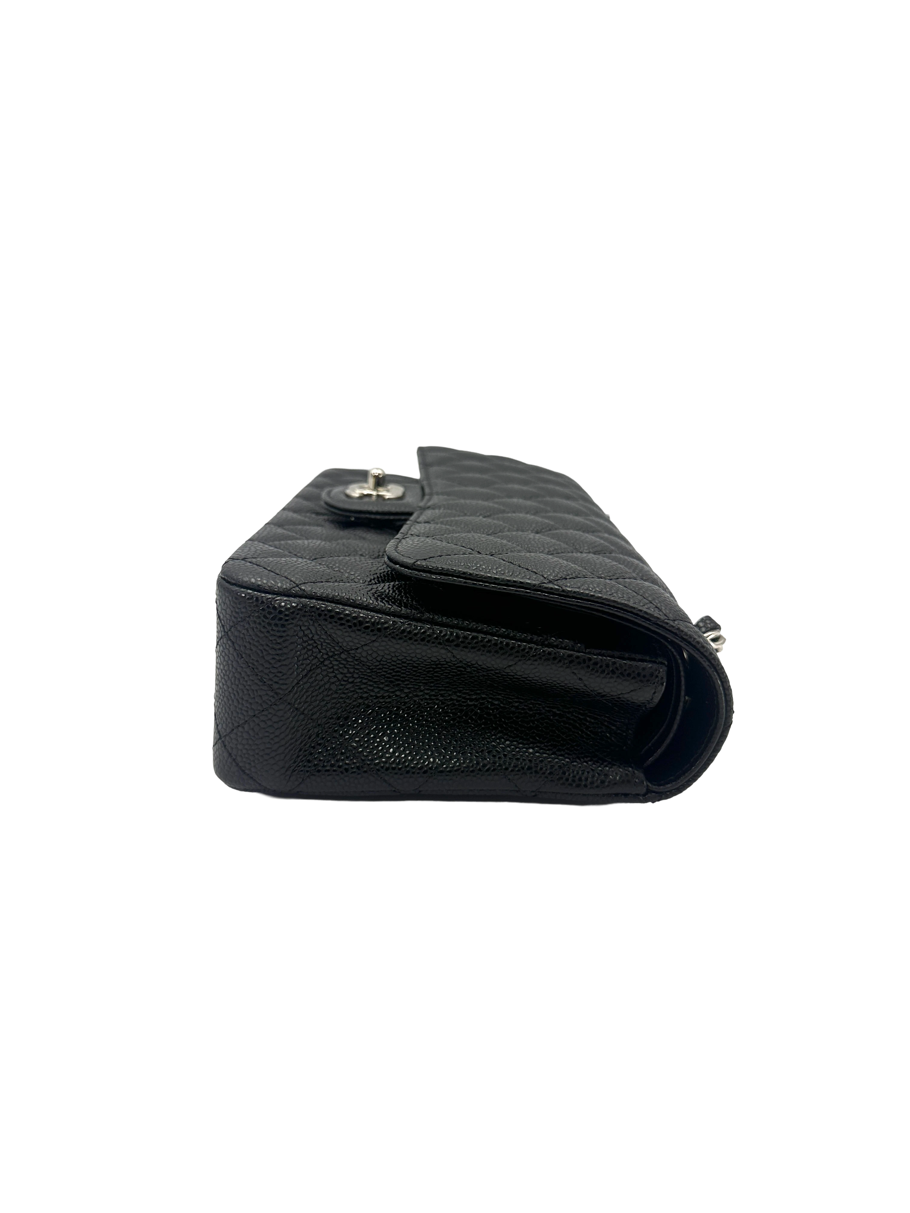 Chanel Classic Flap Black Quilted Leather Medium Size Shoulder Bag With Silver Buckle(14***01) DR902