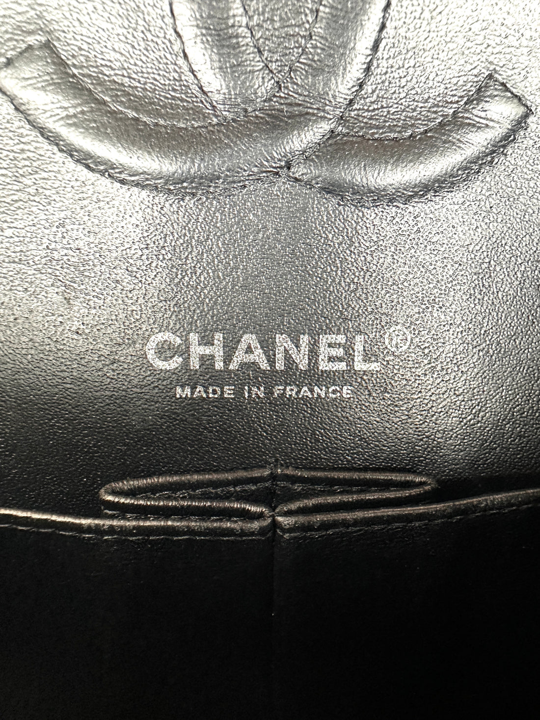 Chanel Classic Flap Black Quilted Leather Medium Size Shoulder Bag With Silver Buckle(14***01) DR902