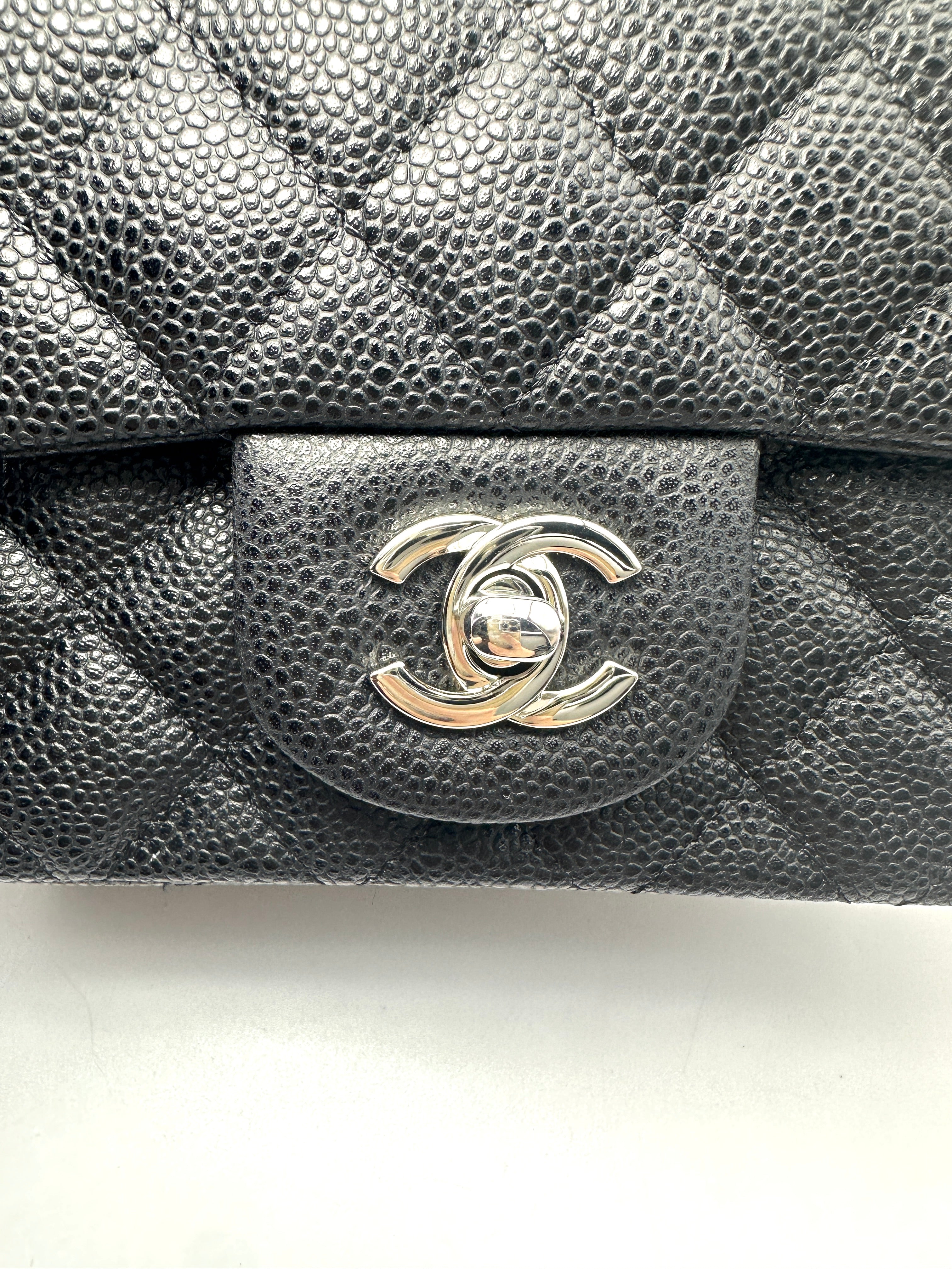 Chanel Classic Flap Black Quilted Leather Mini Shoulder Bag(14***45) DR899