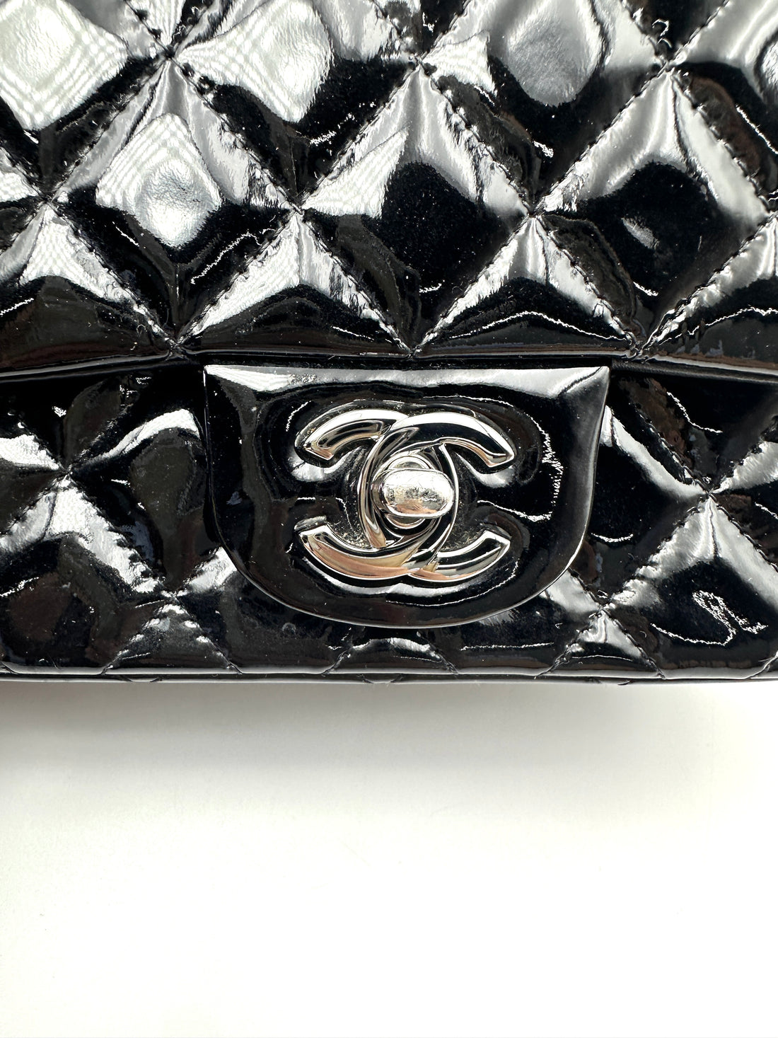 Chanel Classic Flap Black Quilted Patent Leather Mini Shoulder Bag(19***48) CC2506