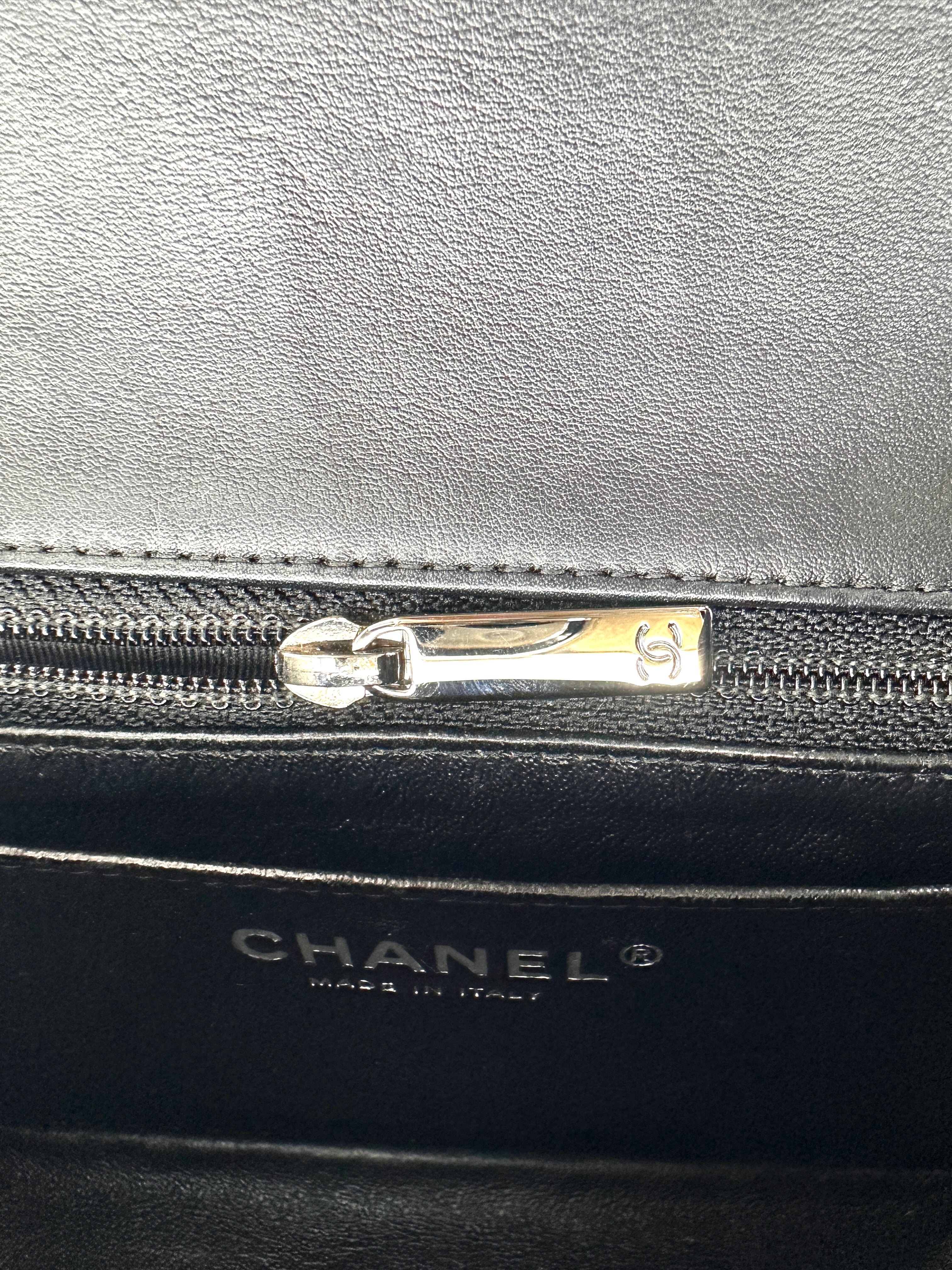 Chanel Classic Flap Black Quilted Patent Leather Mini Shoulder Bag(19***48) CC2506