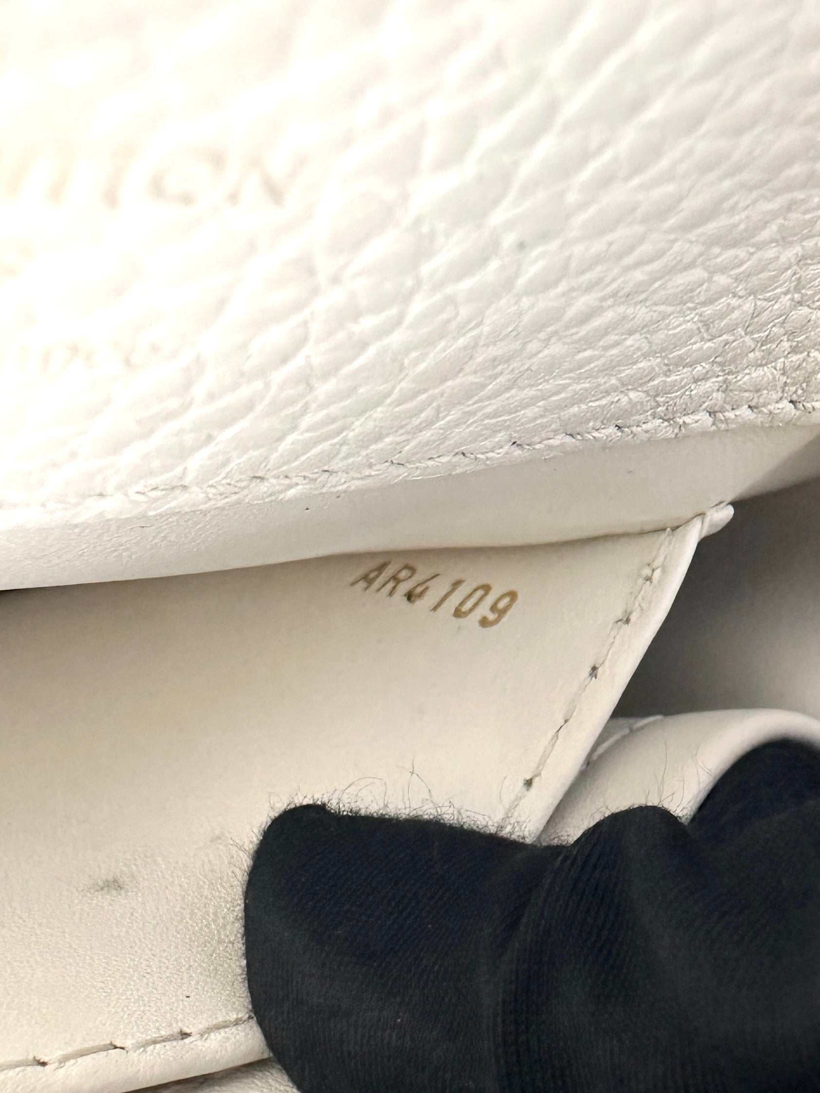 Louis Vuitton Capucines BB White Taurillon Leather Python Handle Bag LV3291