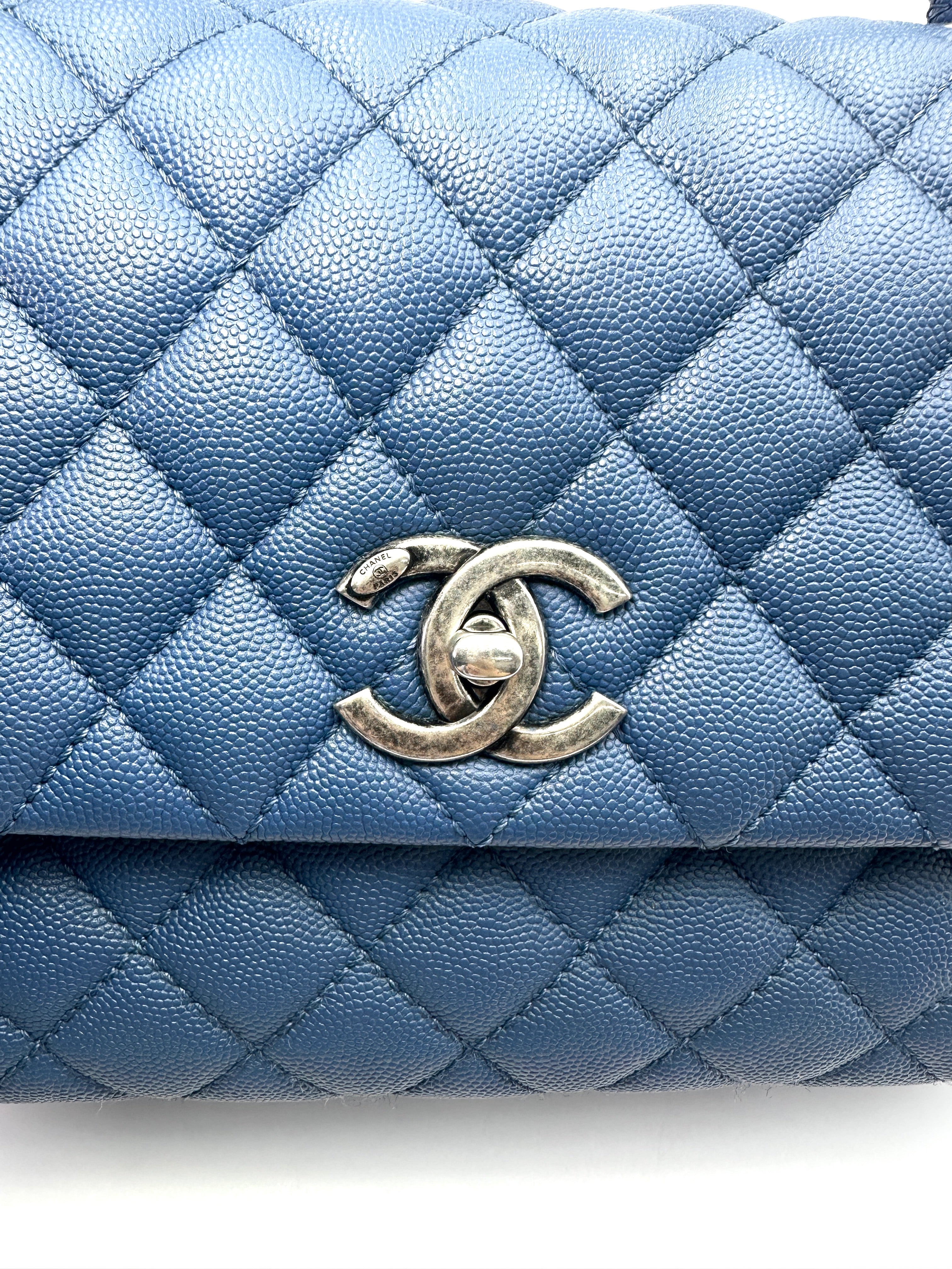 Chanel CoCo Handle Navy Quilted Leather Medium Size Shoulder Bag(23***20) CC2518