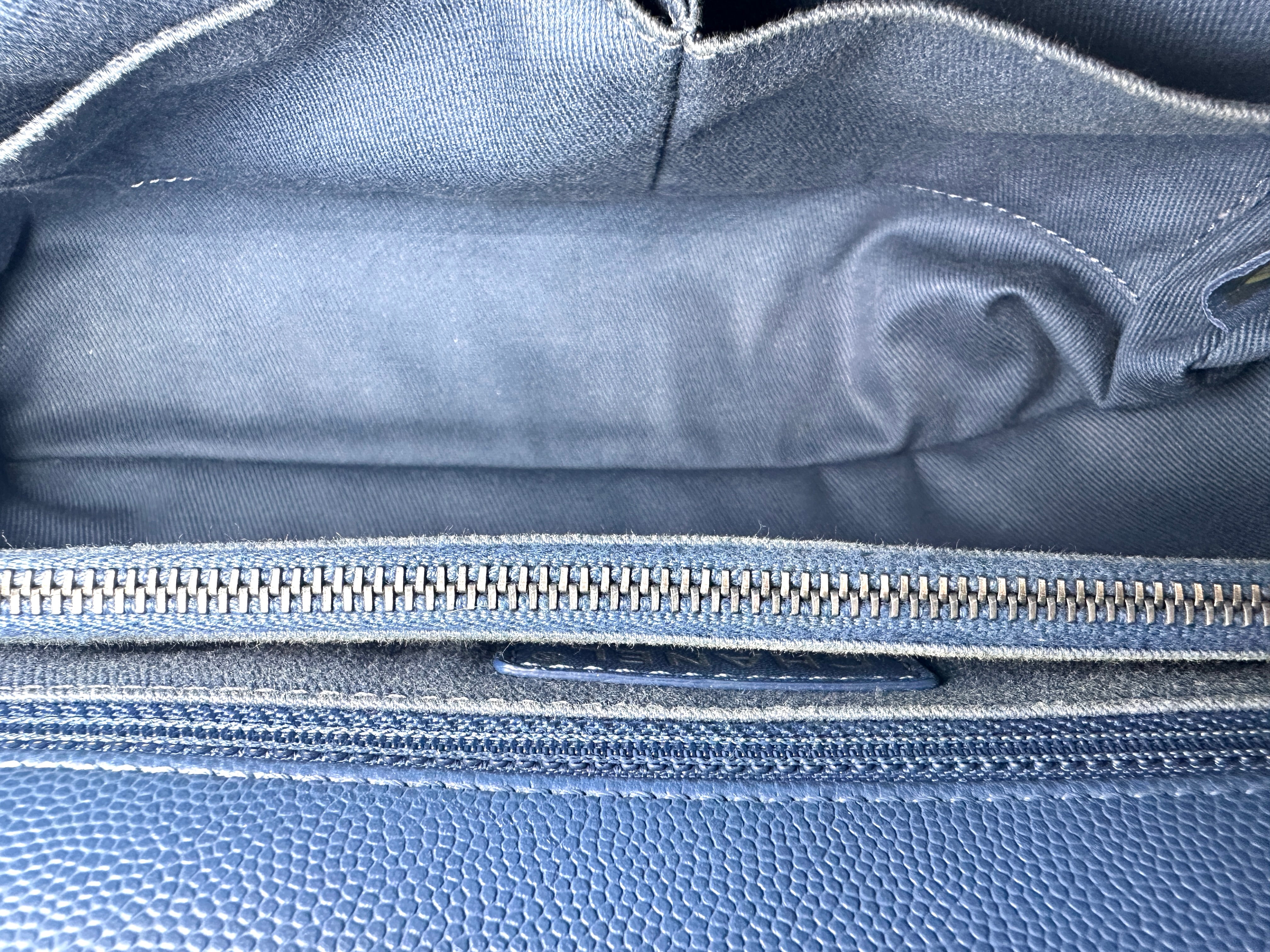Chanel CoCo Handle Navy Quilted Leather Medium Size Shoulder Bag(23***20) CC2518