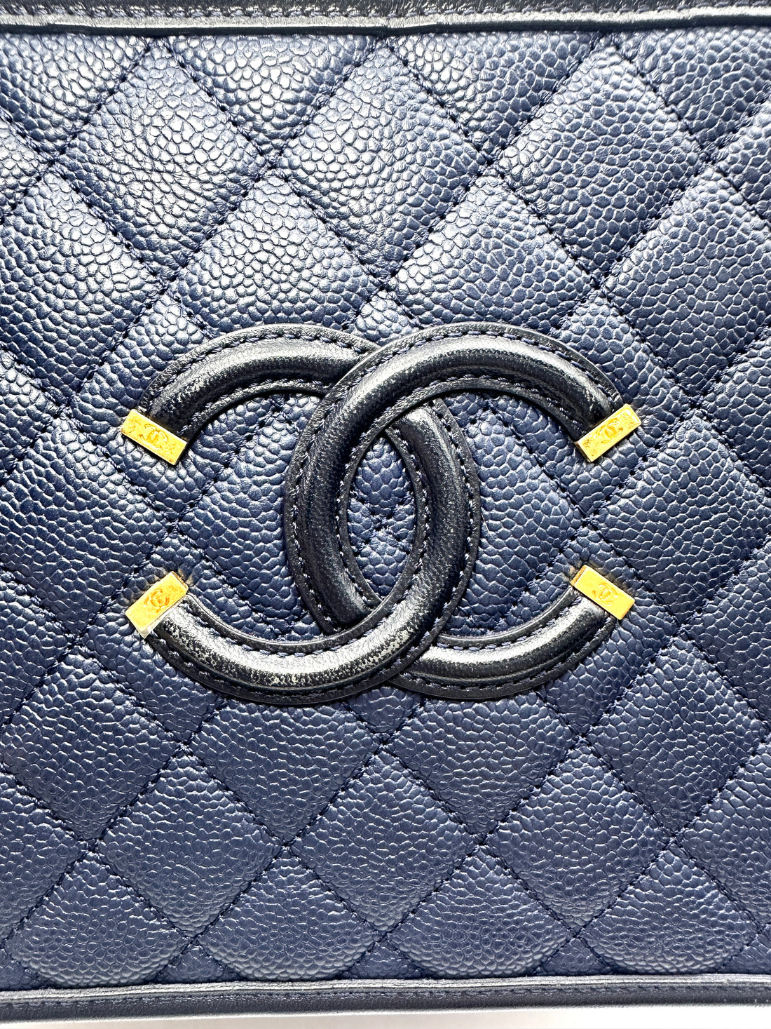 Chanel CC Filigree Navy Quilted Leather Vanity Case(24***31) CC2502