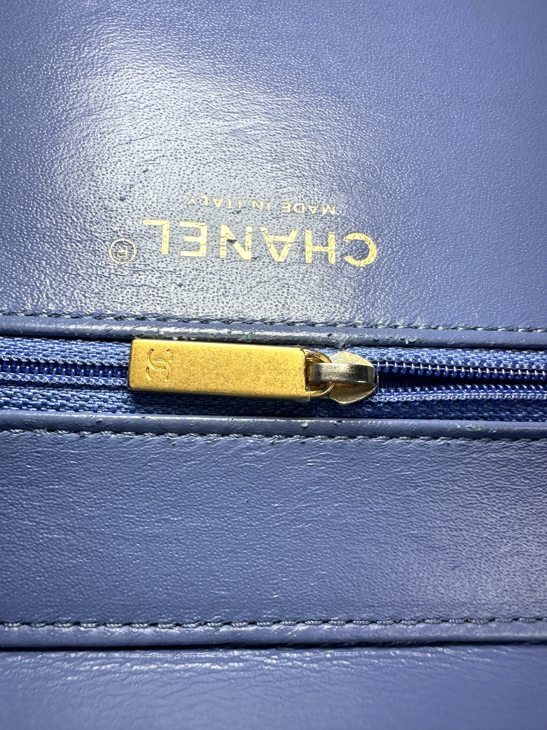 Chanel CC Filigree Navy Quilted Leather Vanity Case(24***31) CC2502