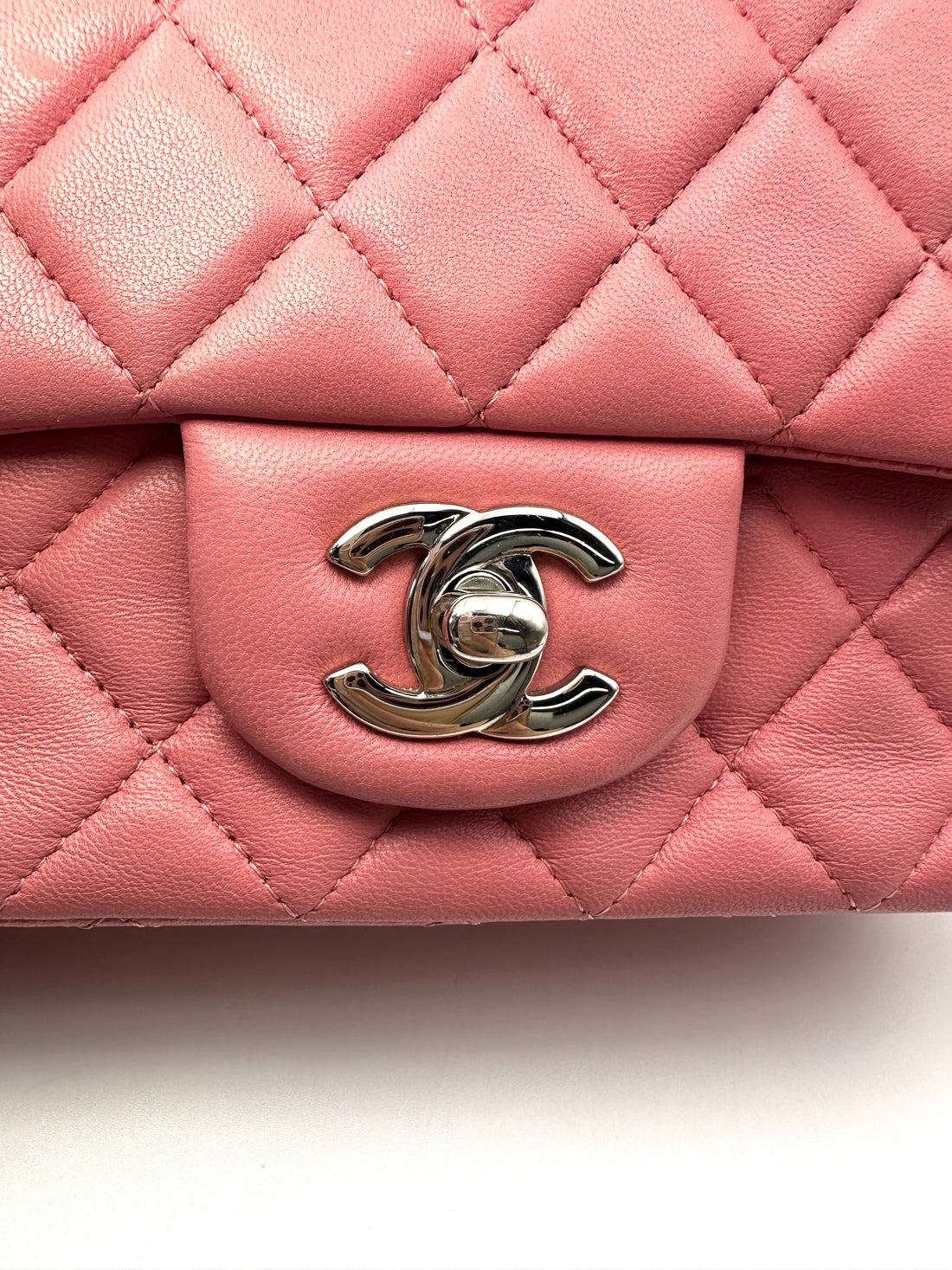 Chanel Classic Flap Pink Quilted Leather Mini Shoulder Bag(18***12) CC2504