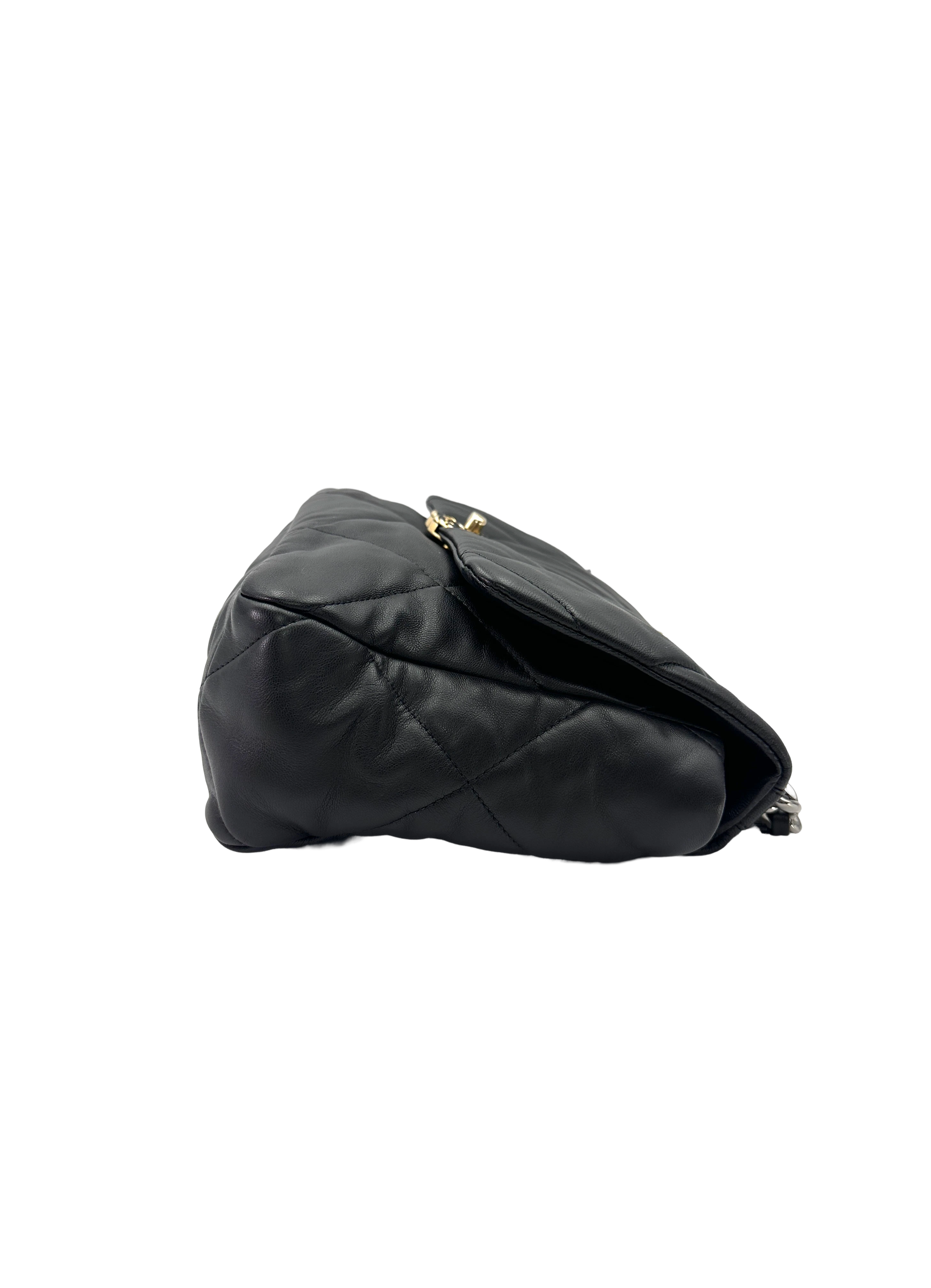 Chanel 19Bag Black Quilted Leather Medium Size Flap Bag(30***00) CC2509