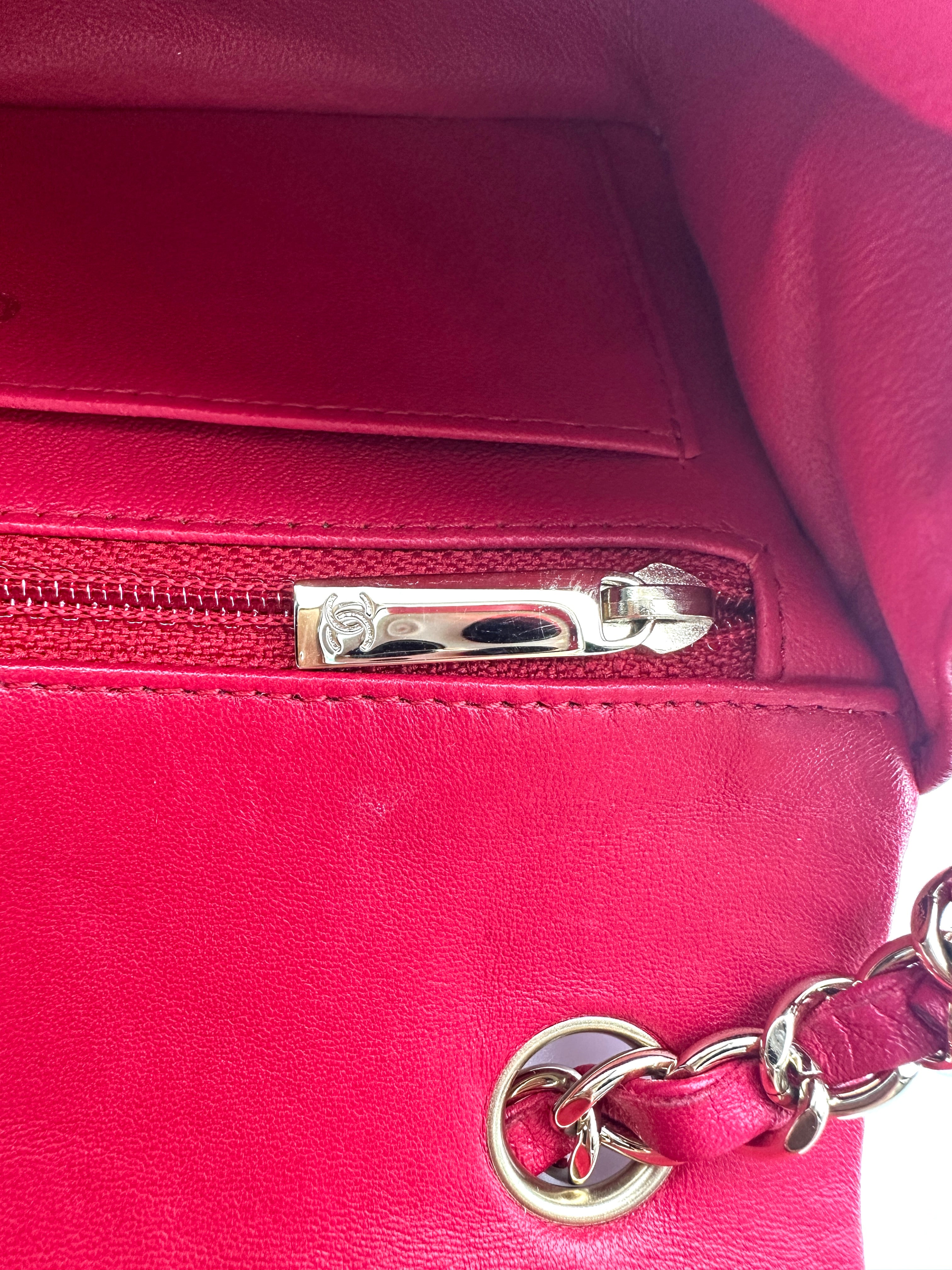Chanel Classic Flap Red Quilted Leather Mini Shoulder Bag(22***86) CC2519