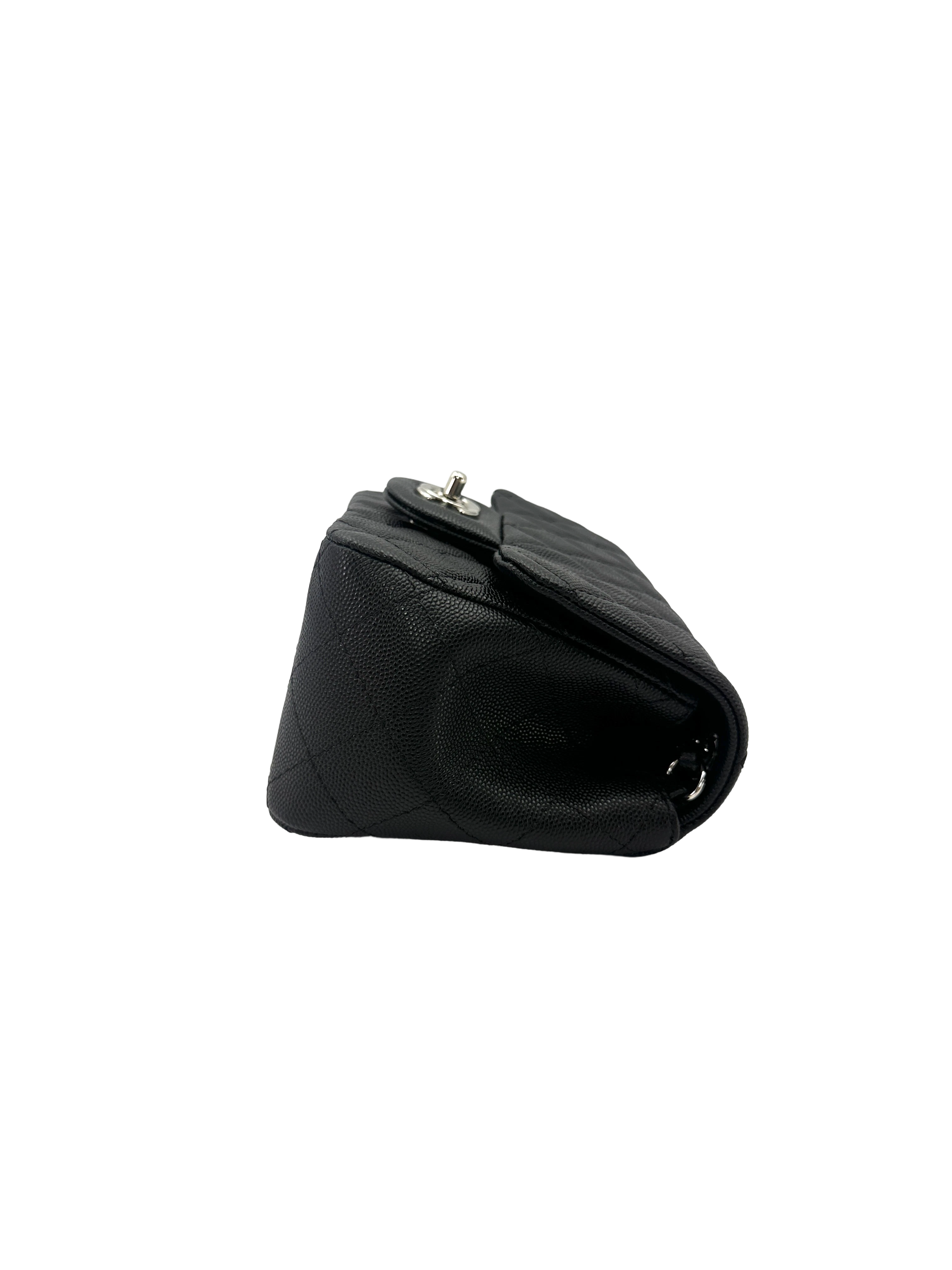 Chanel Classic Flap Black Quilted Leather Mini Shoulder Bag(30***64) CC2522