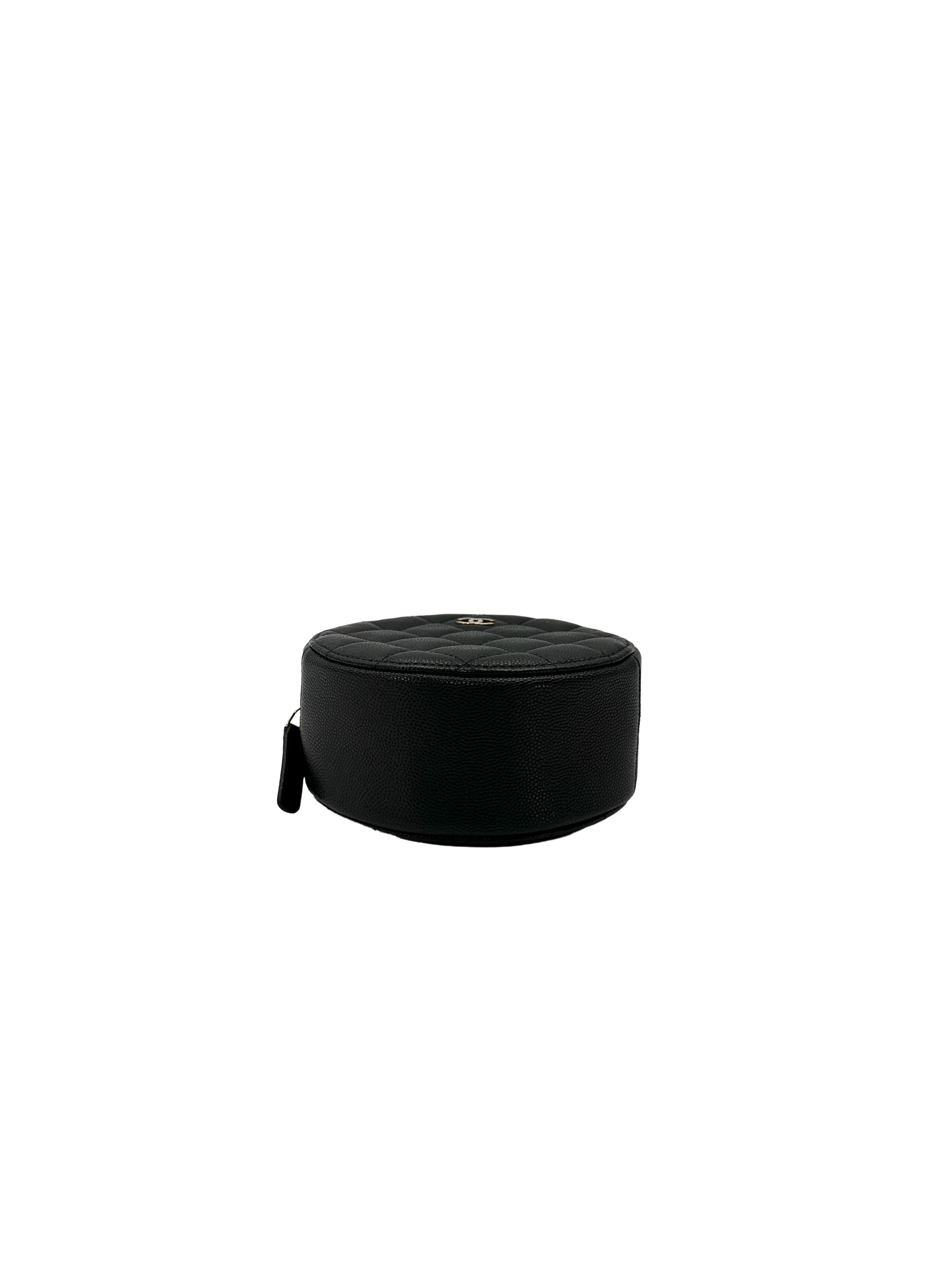 Chanel Black Quilted Leather Round Clutch(29***21) CC2524