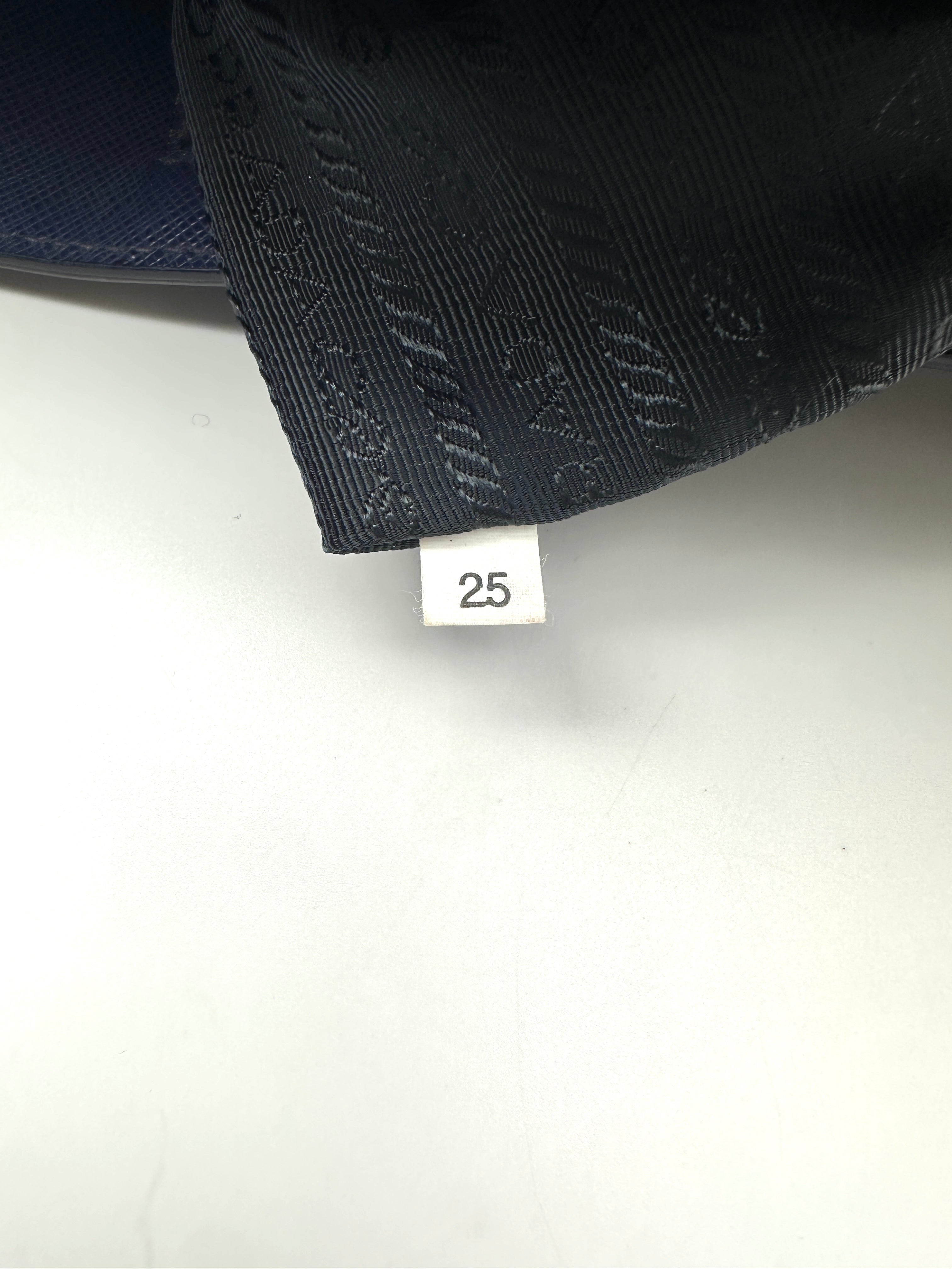 Prada Galleria Navy Saffiano Leather Handle Bag PR553