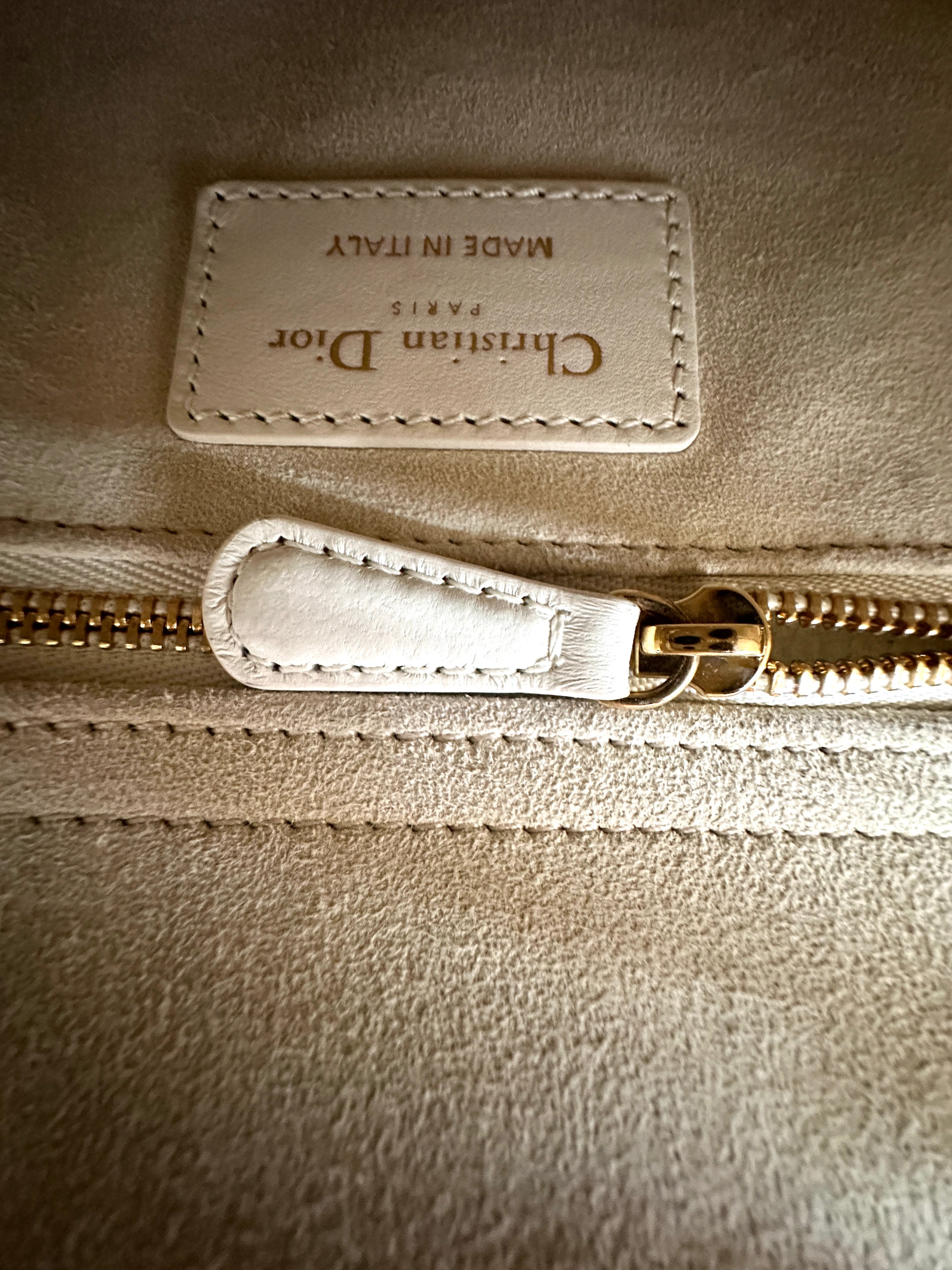 Christian Dior Lady Dior White Heart Cannage Lambskin Handle Bag DR914