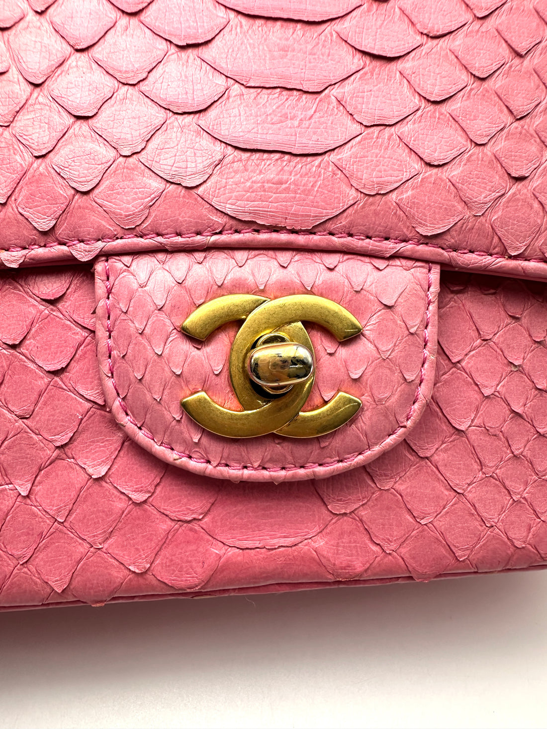 Chanel Classic Flap Pink Python Leather Mini Shoulder Bag(23***27) CC2532