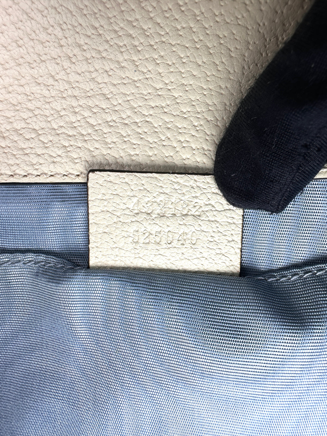 Gucci Padlock Bee Star White Leather Small Size Shoulder Bag GG1388