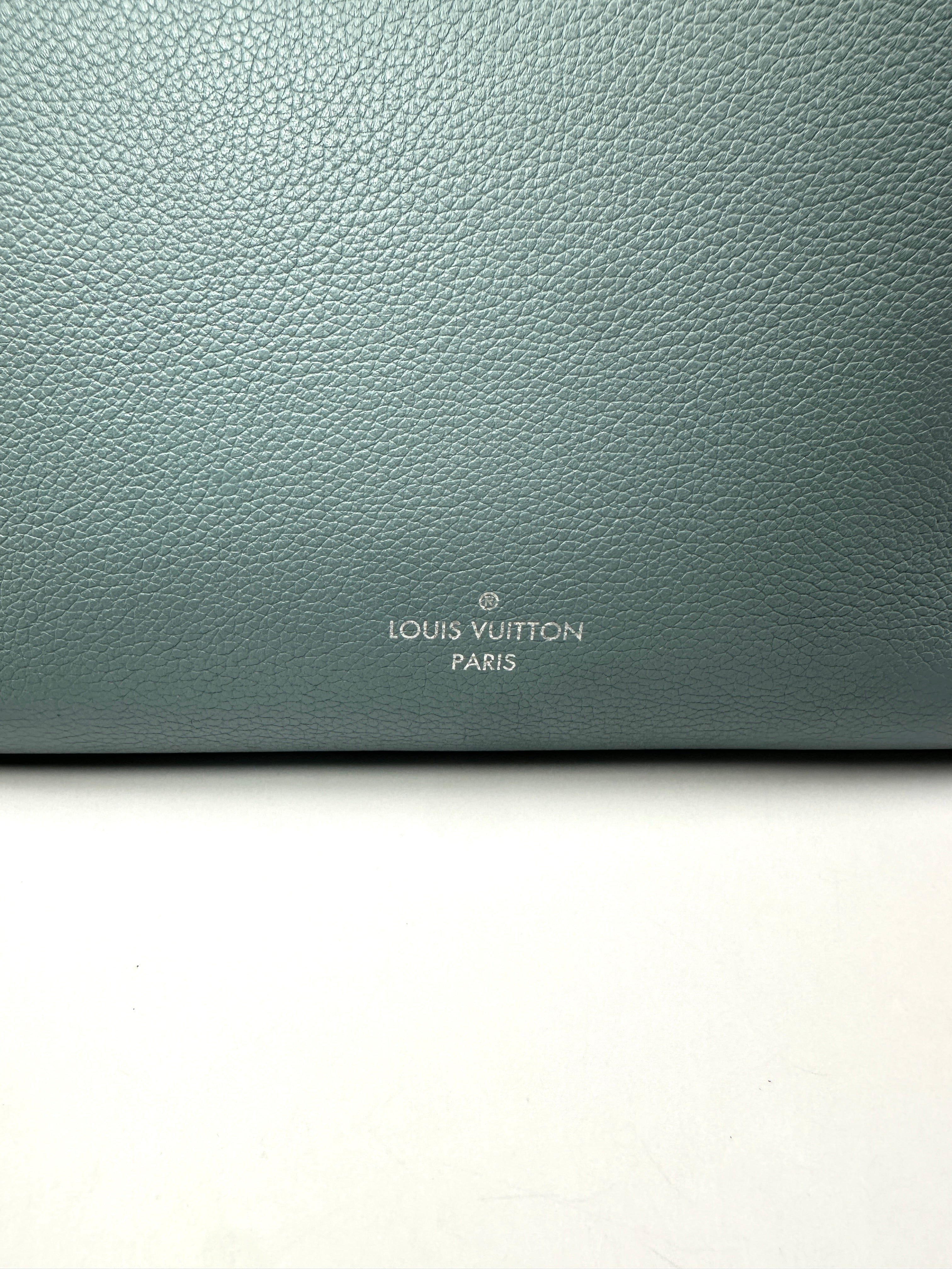 Louis Vuitton Lockme Cabas Black/Blue Leather Handle Bag LV3306