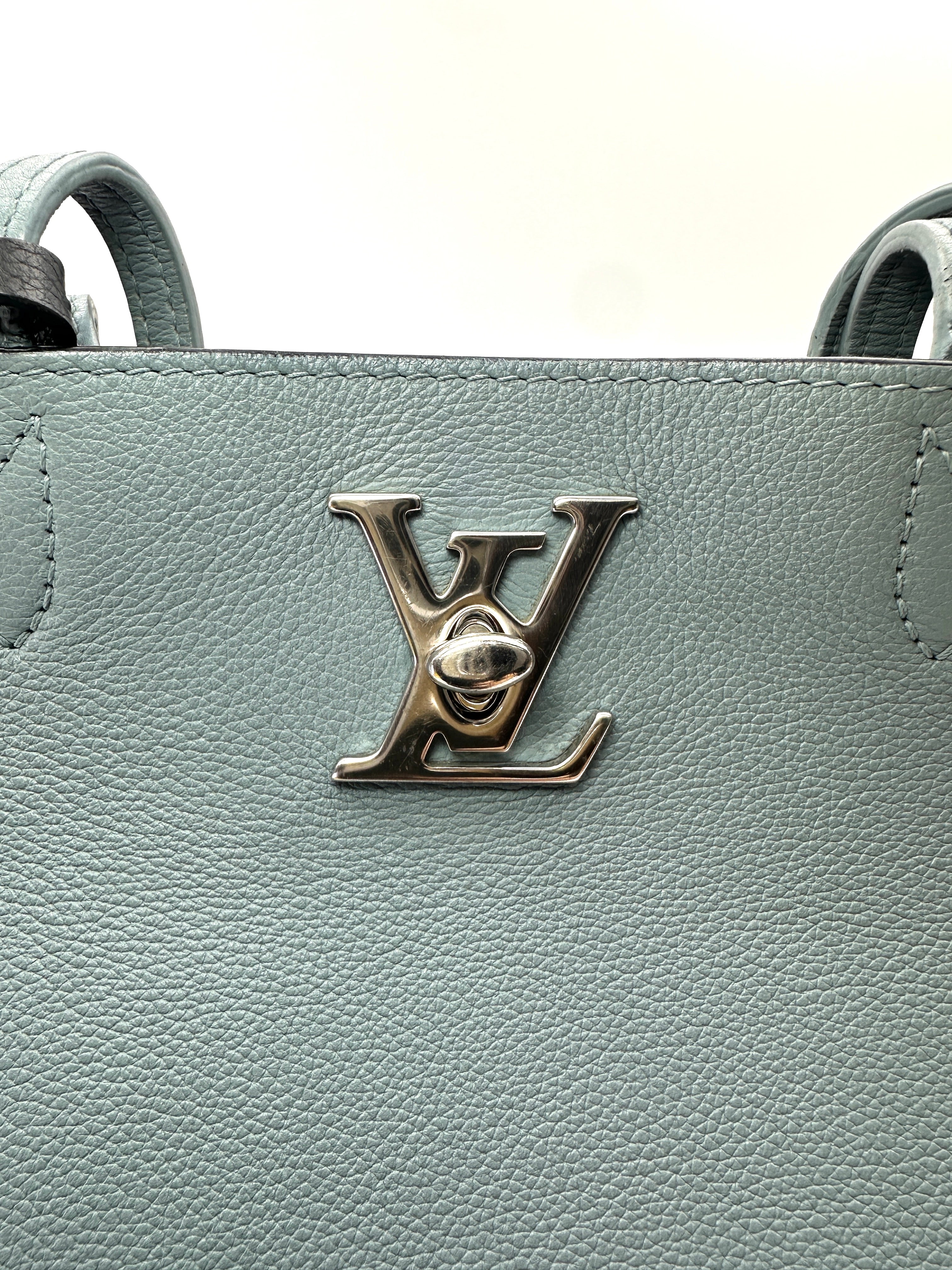 Louis Vuitton Lockme Cabas Black/Blue Leather Handle Bag LV3306