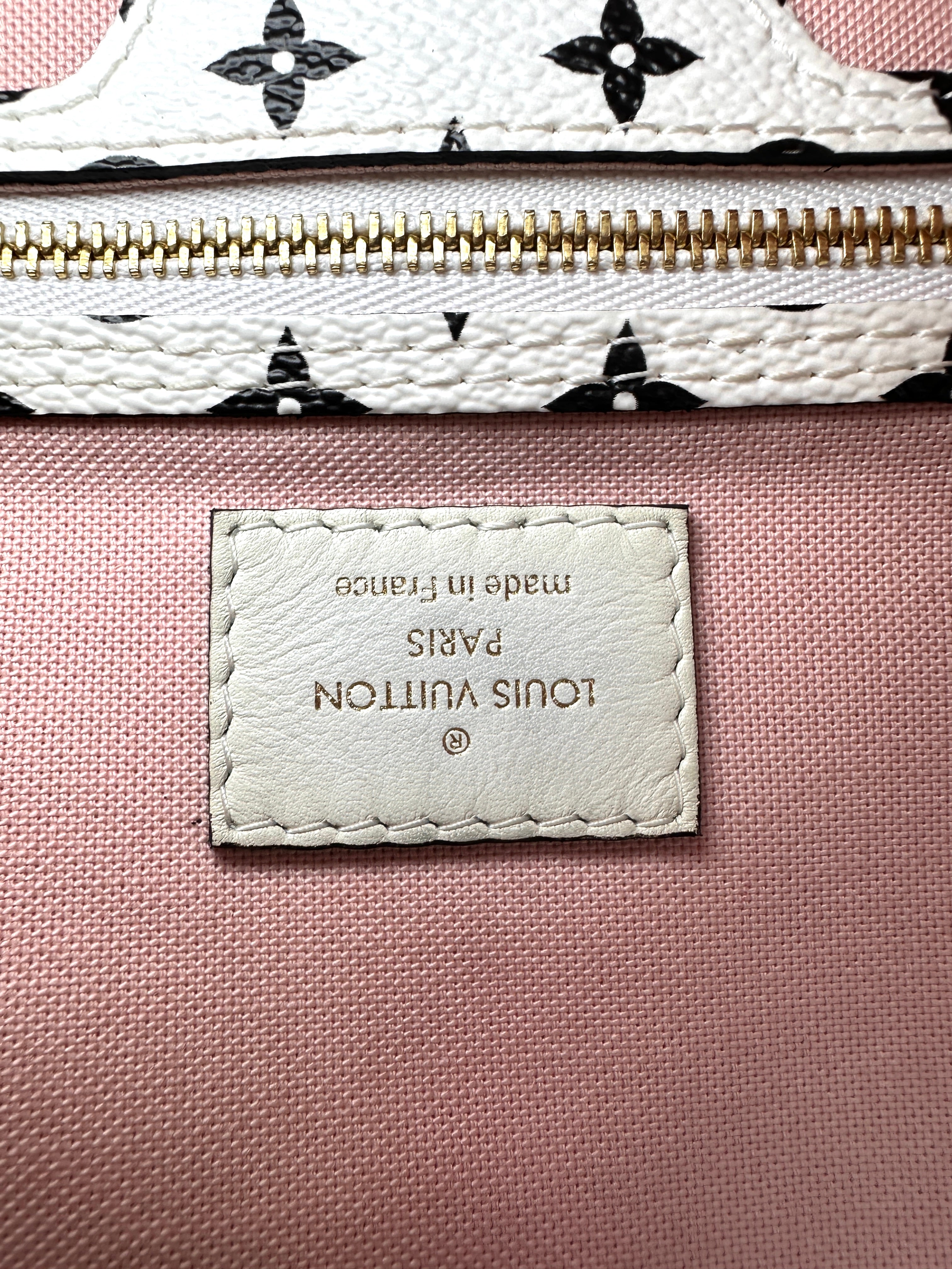 Louis Vuitton Neverfull MM Red/White Giant Monogram Canvas Handle Bag LV3305