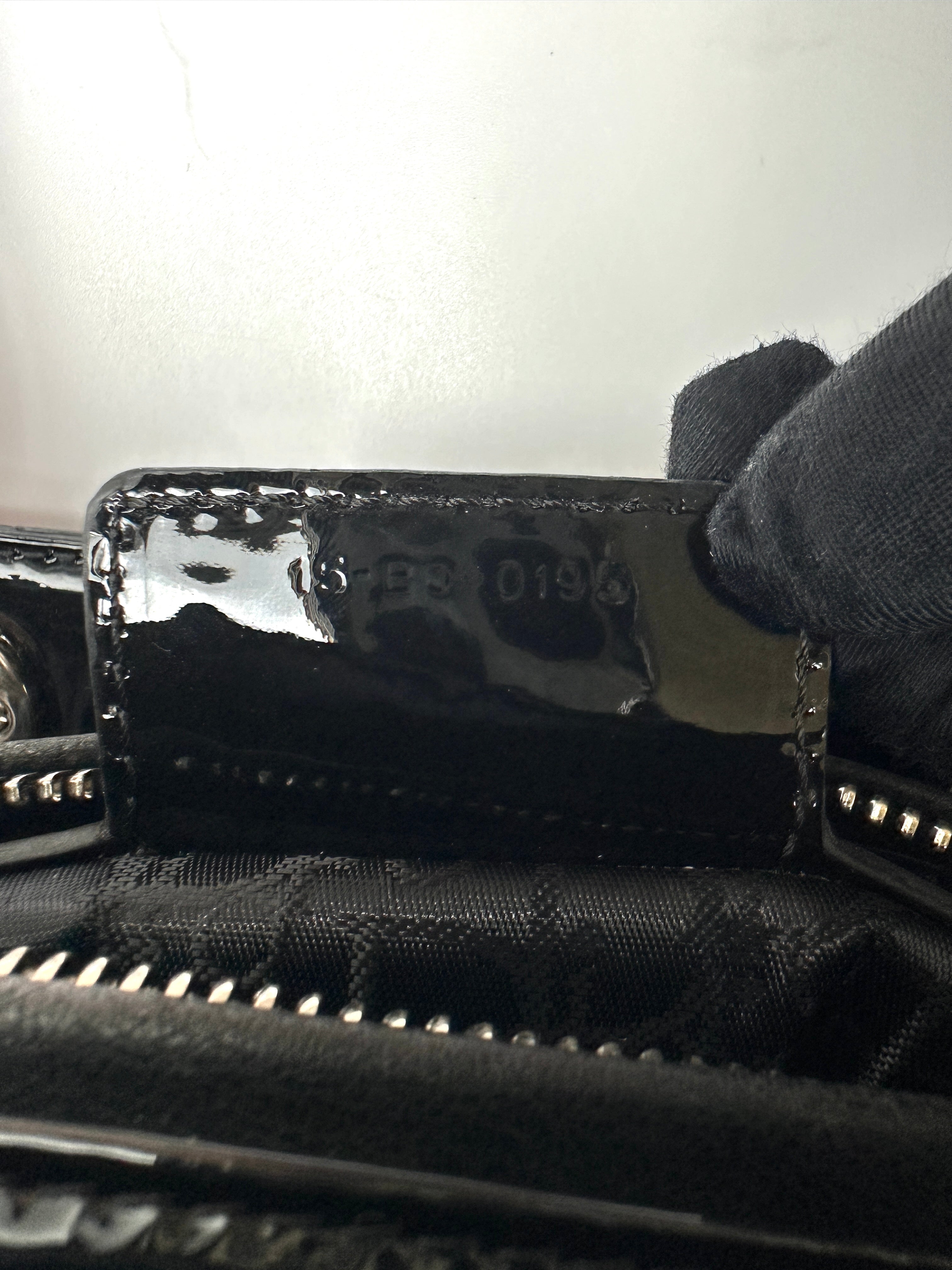 Christian Dior Lady Dior Black Cannage Patent Leather Handle Bag DR918